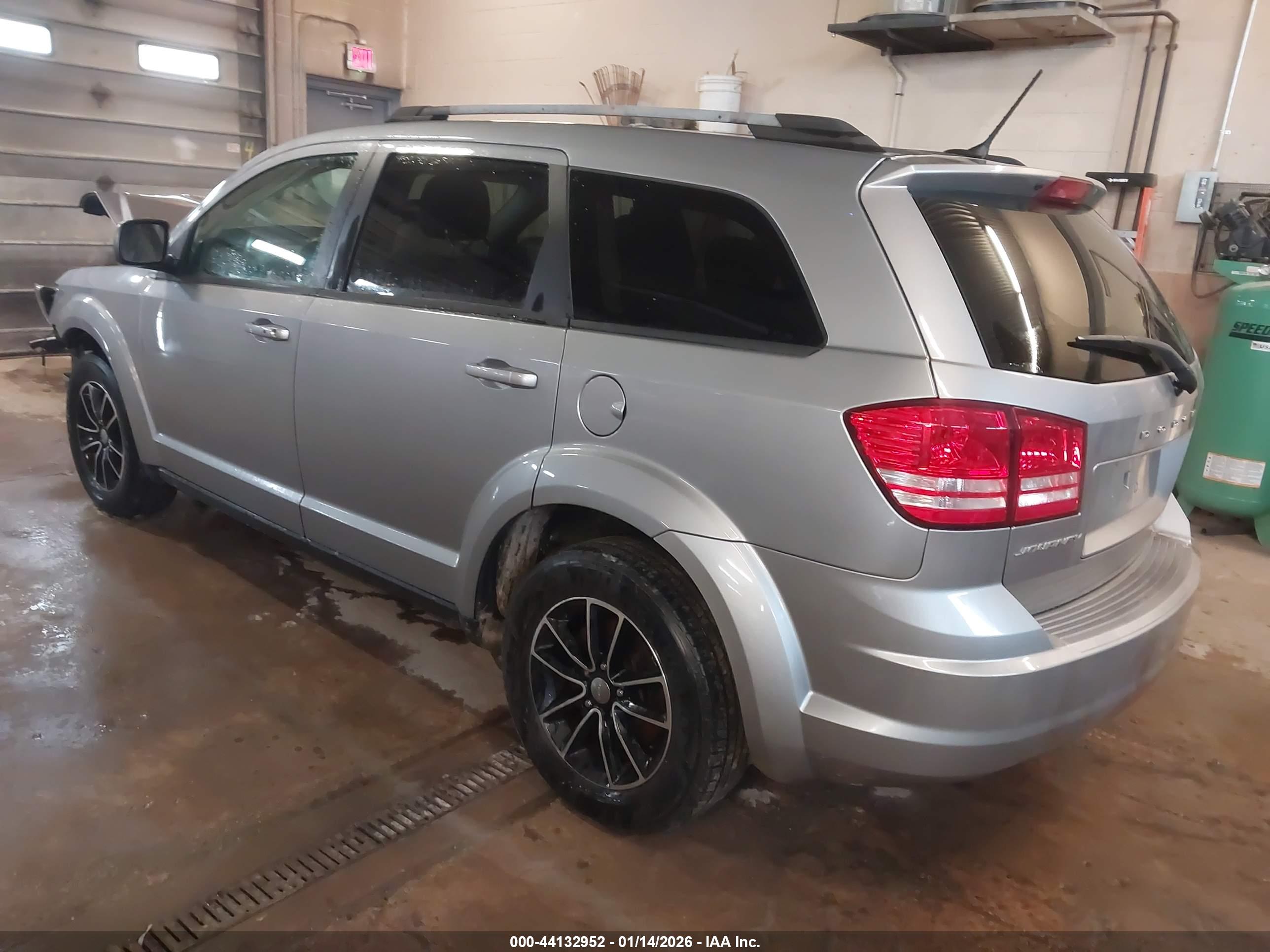 DODGE JOURNEY image 3