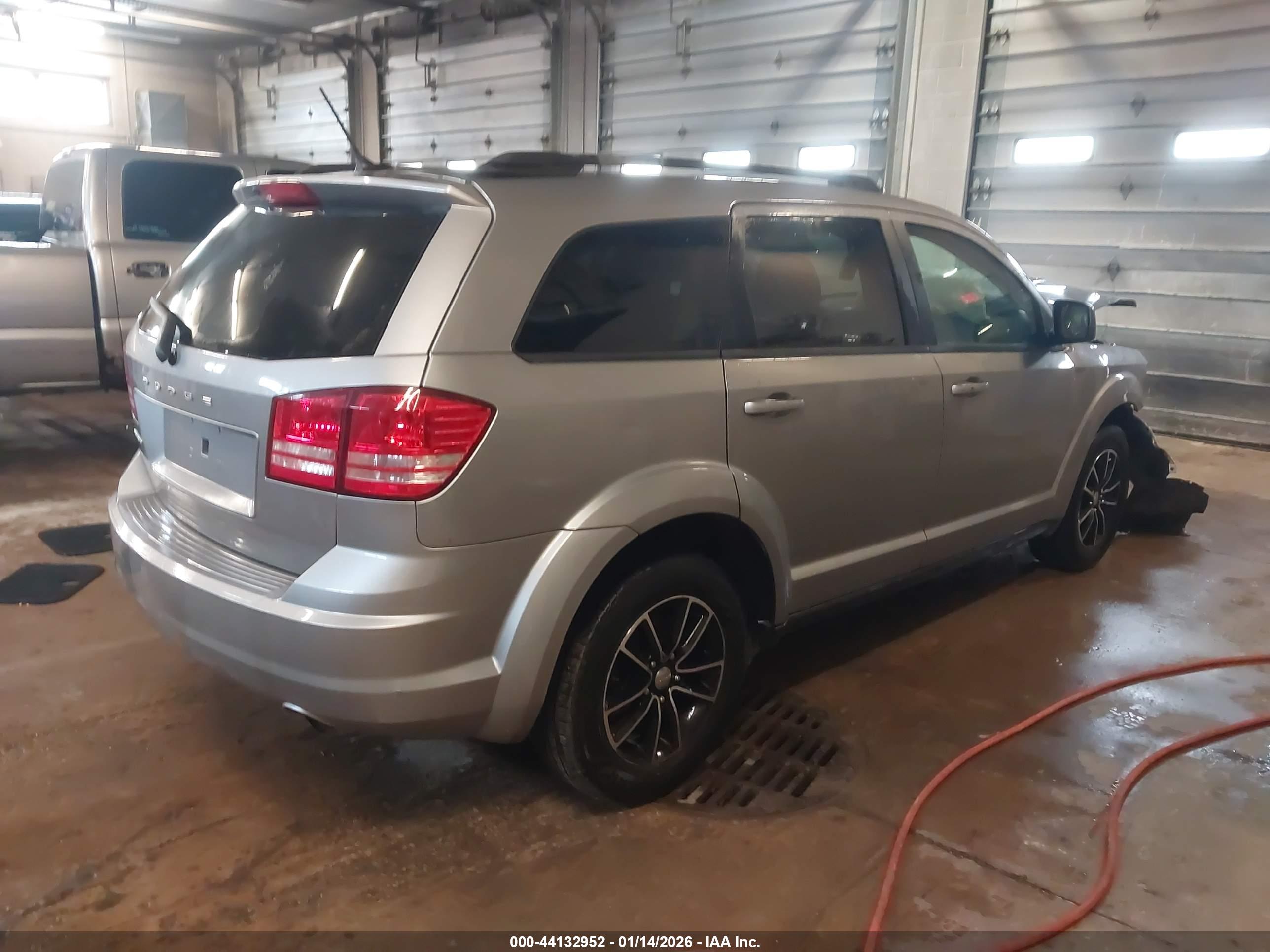 DODGE JOURNEY image 4