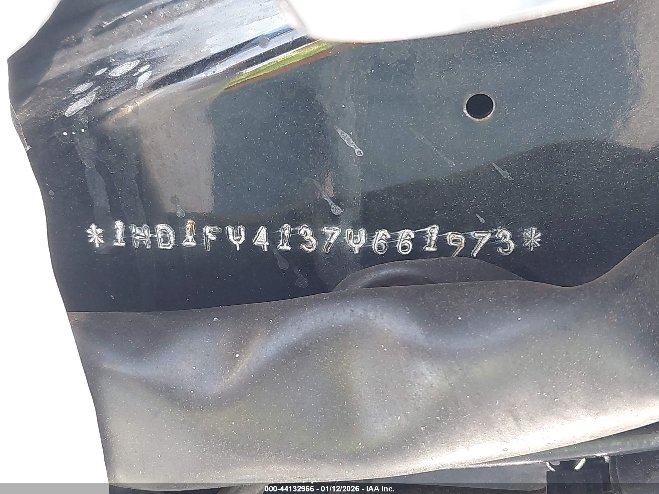 HARLEY-DAVIDSON FLHRS image 10