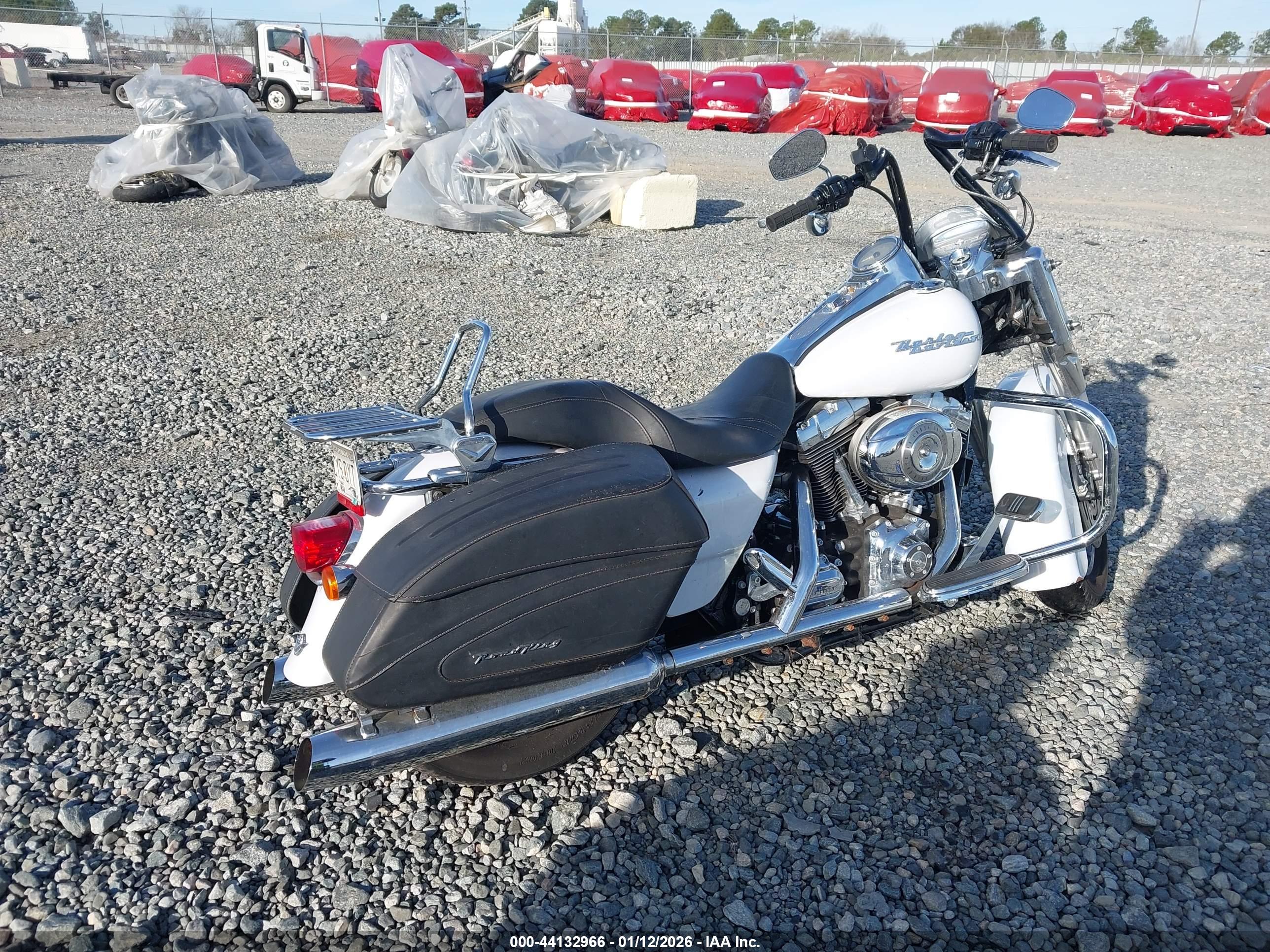 HARLEY-DAVIDSON FLHRS image 4