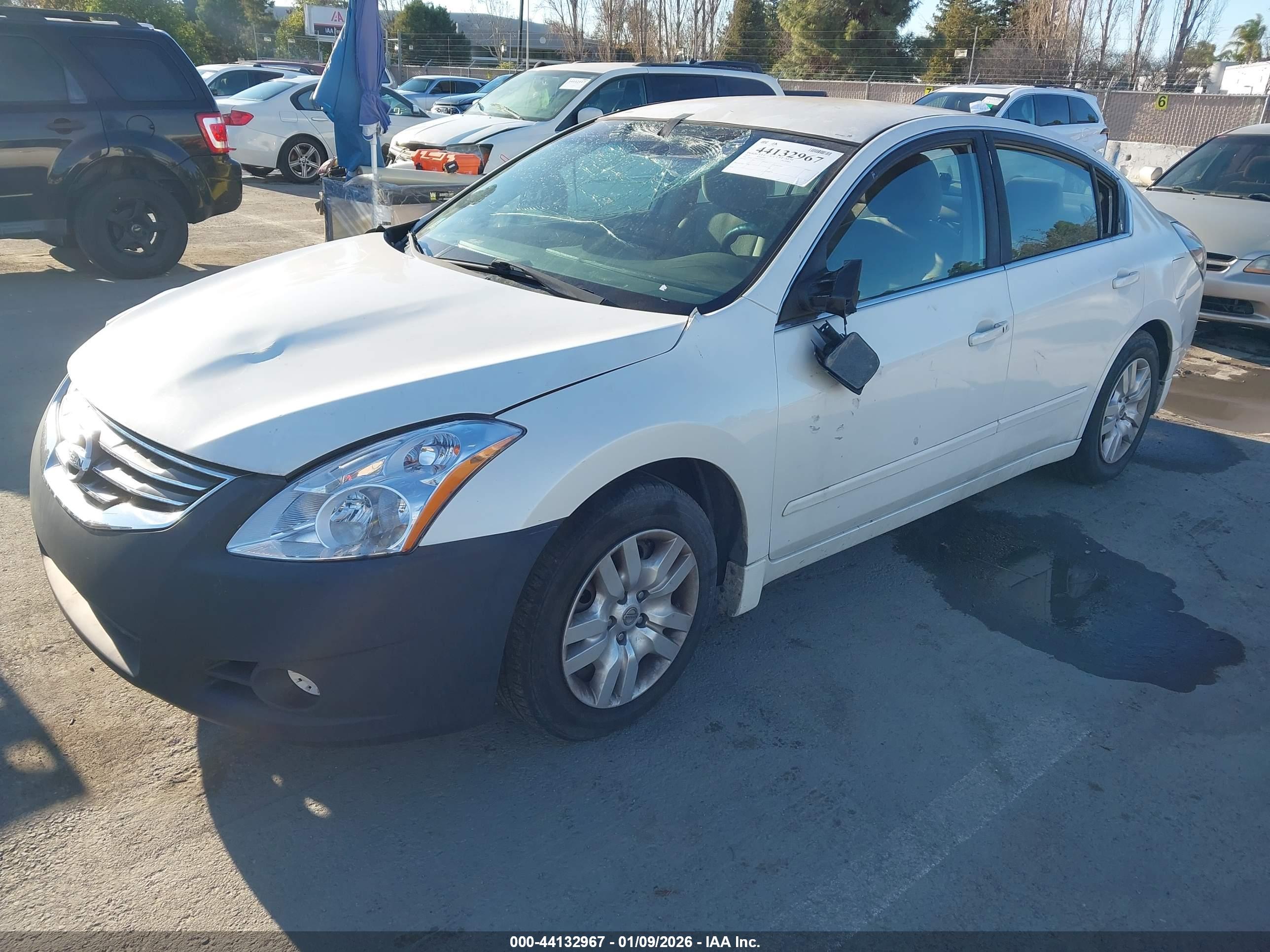 NISSAN ALTIMA image 2