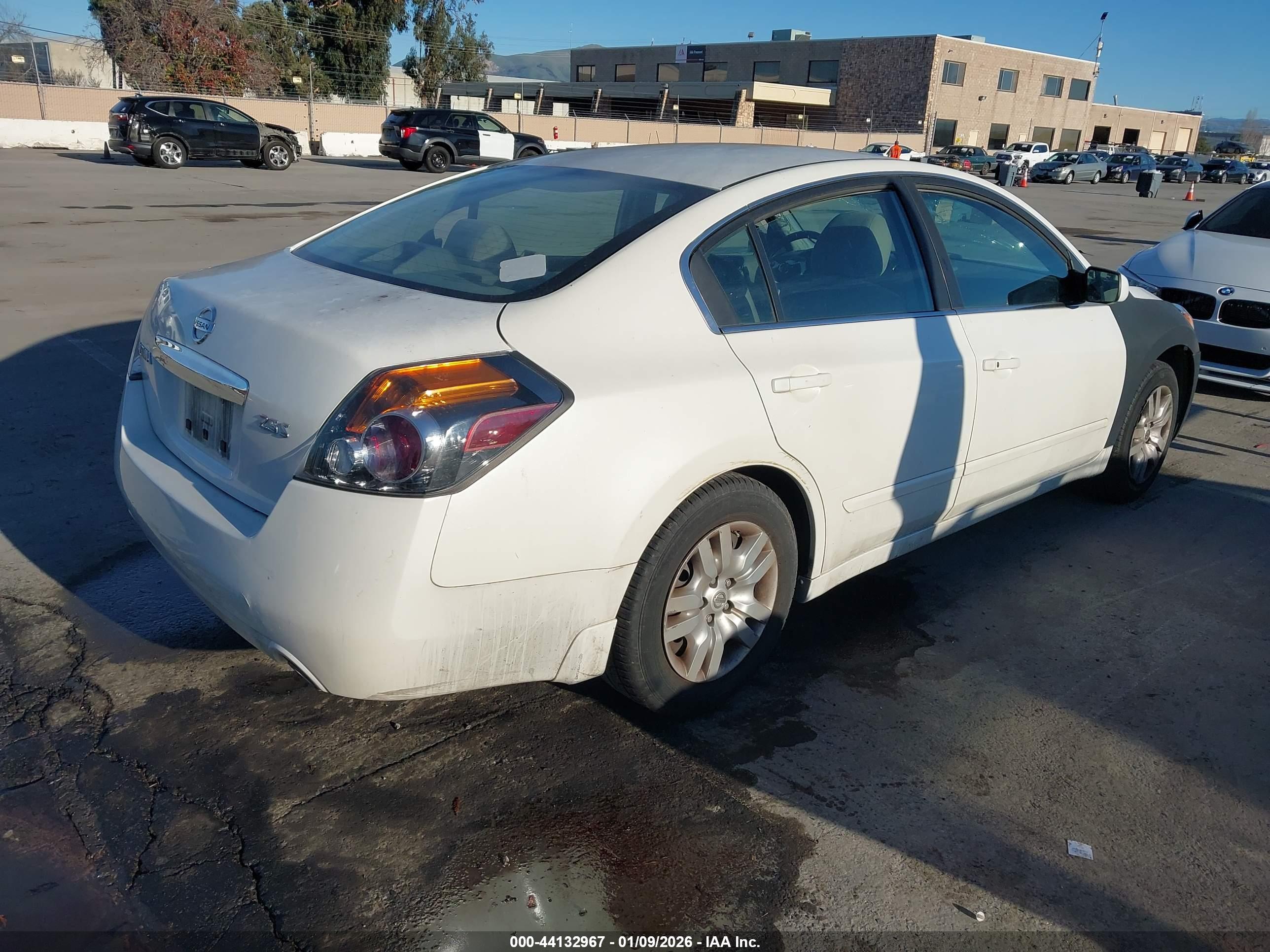 NISSAN ALTIMA image 4