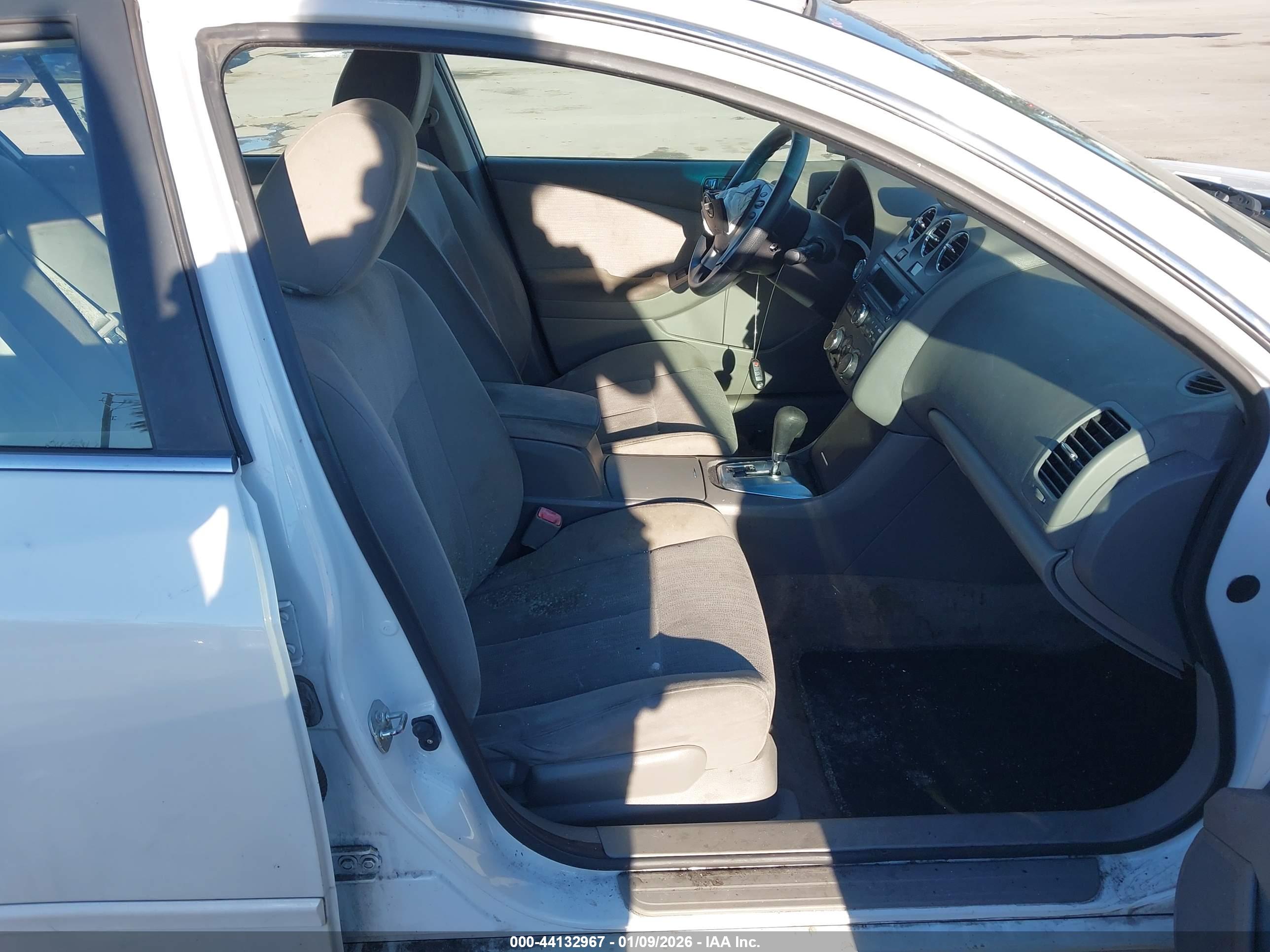 NISSAN ALTIMA image 5
