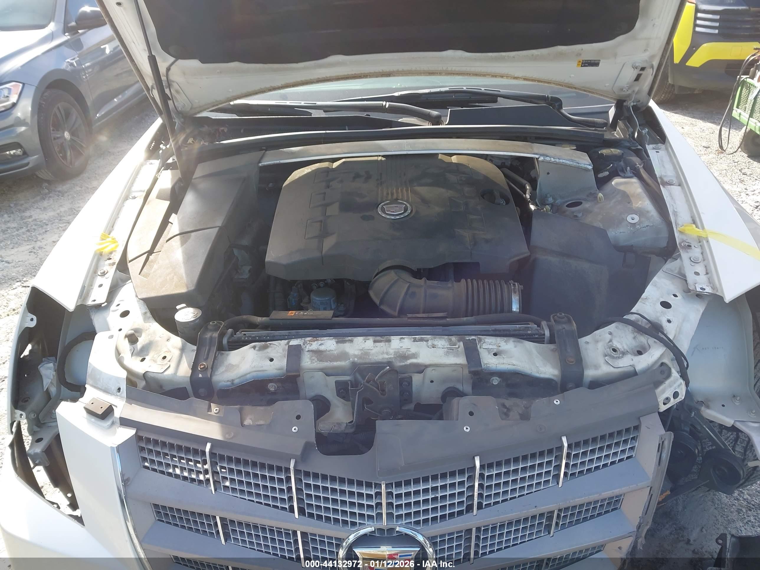 CADILLAC CTS image 10