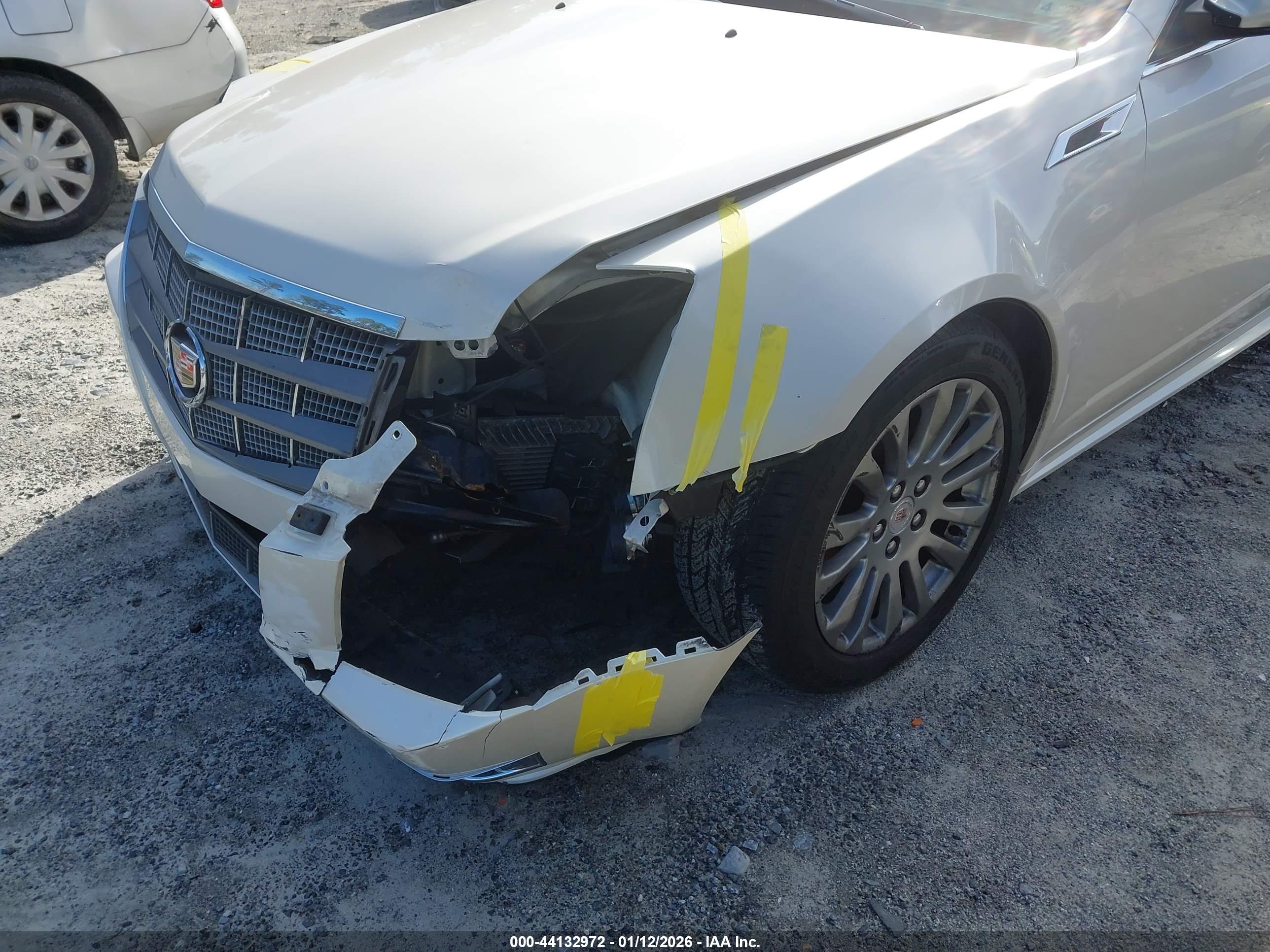 CADILLAC CTS image 6