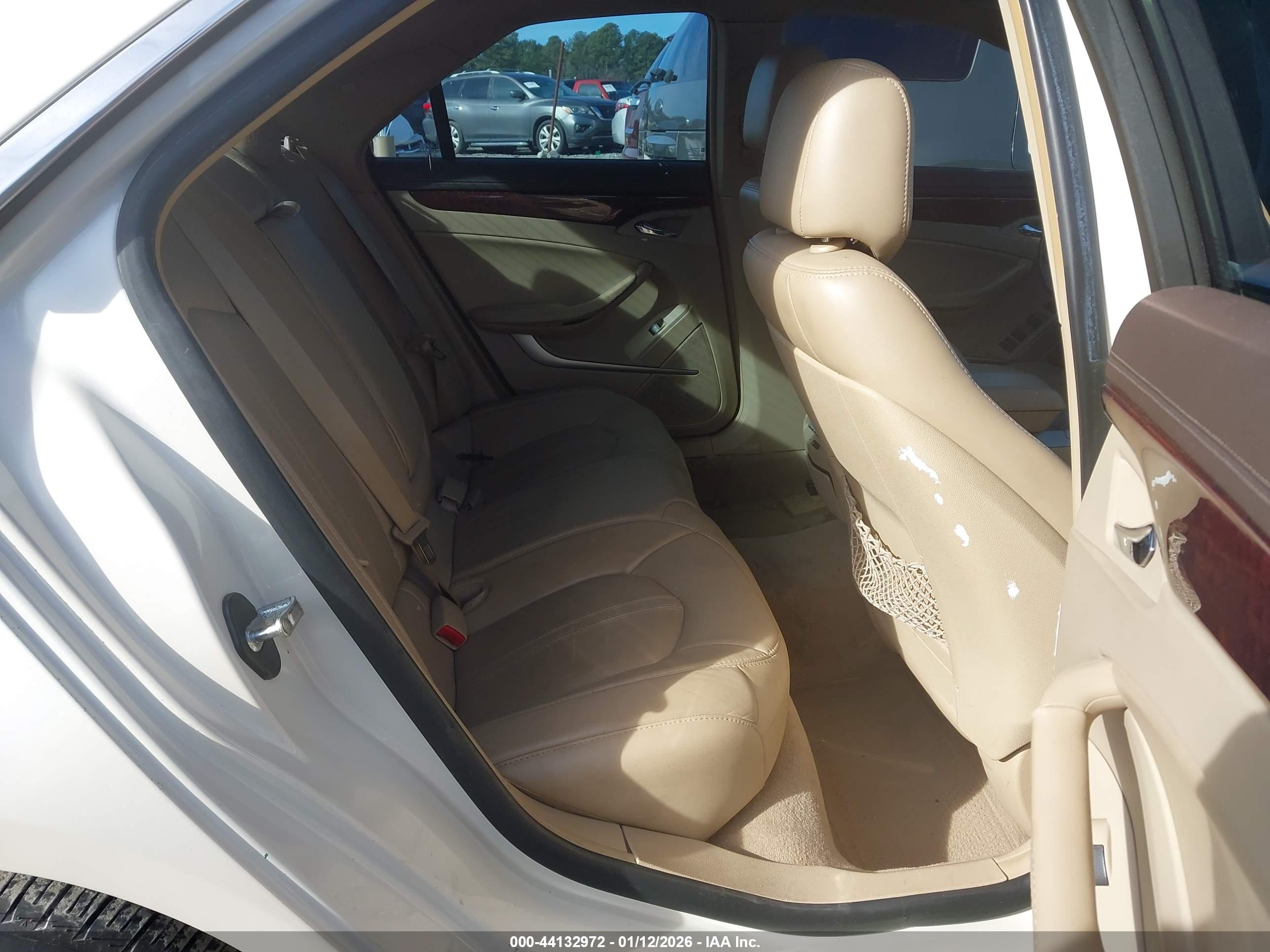 CADILLAC CTS image 8