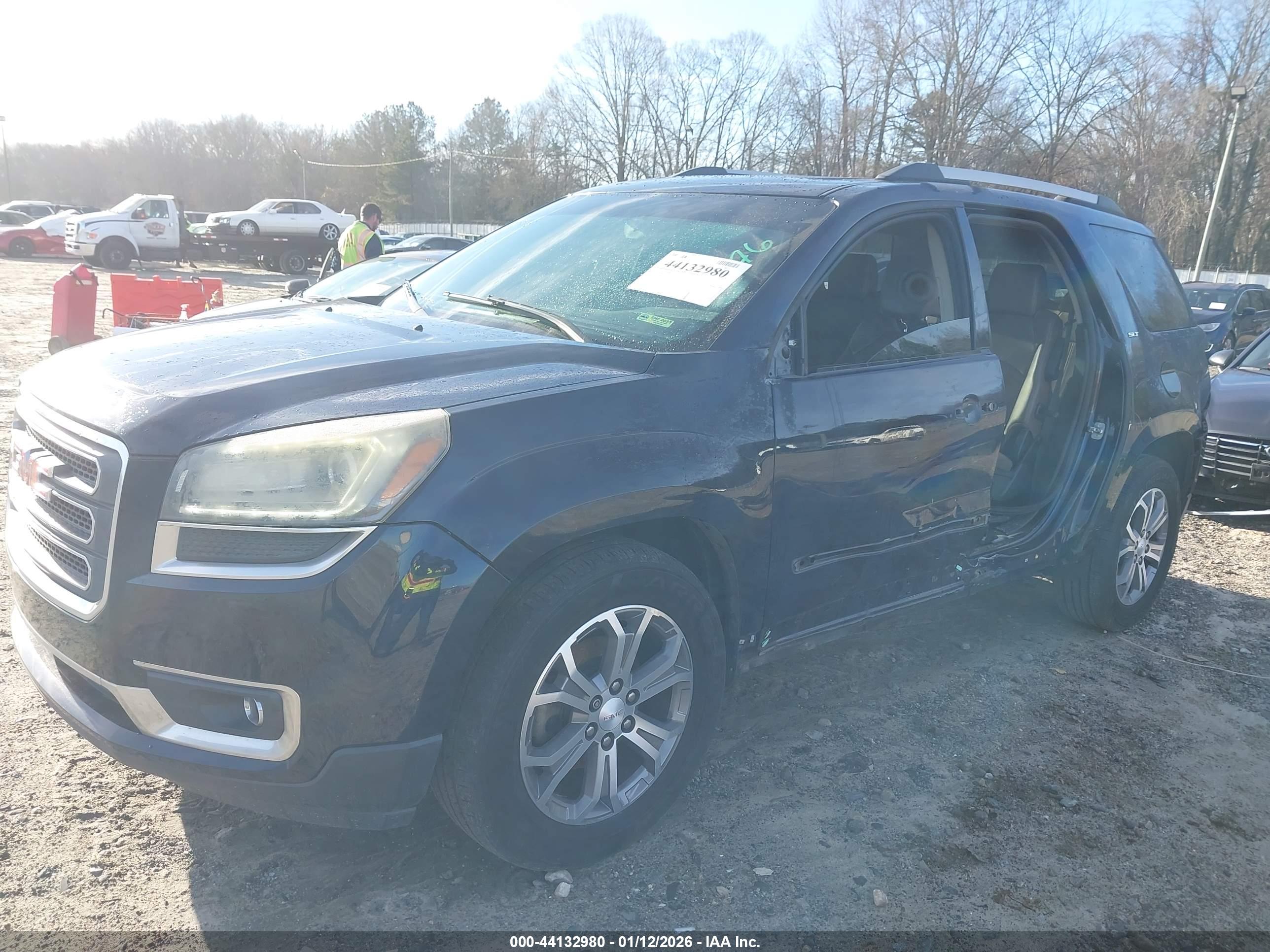 GMC ACADIA image 6