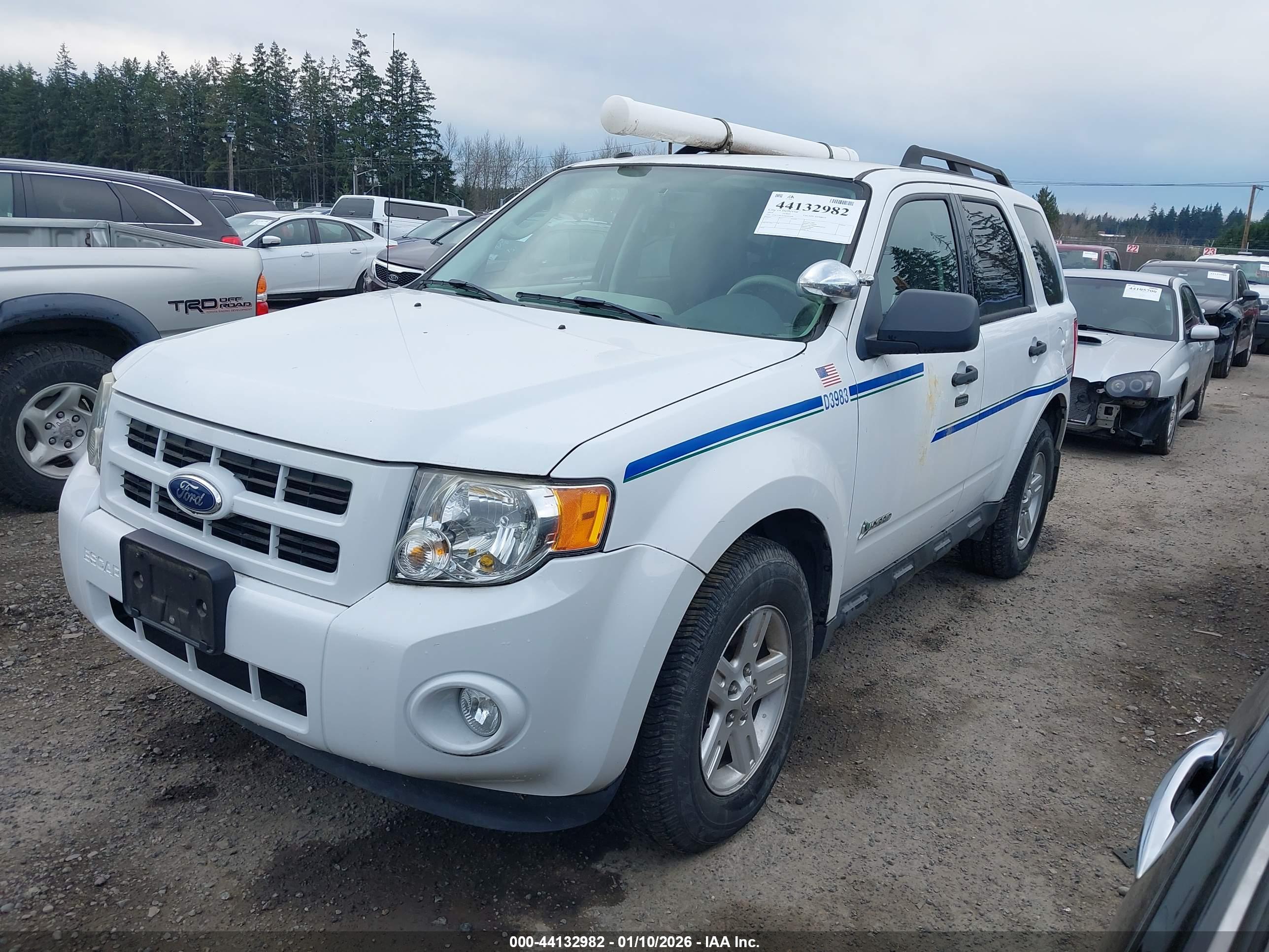 FORD ESCAPE image 2