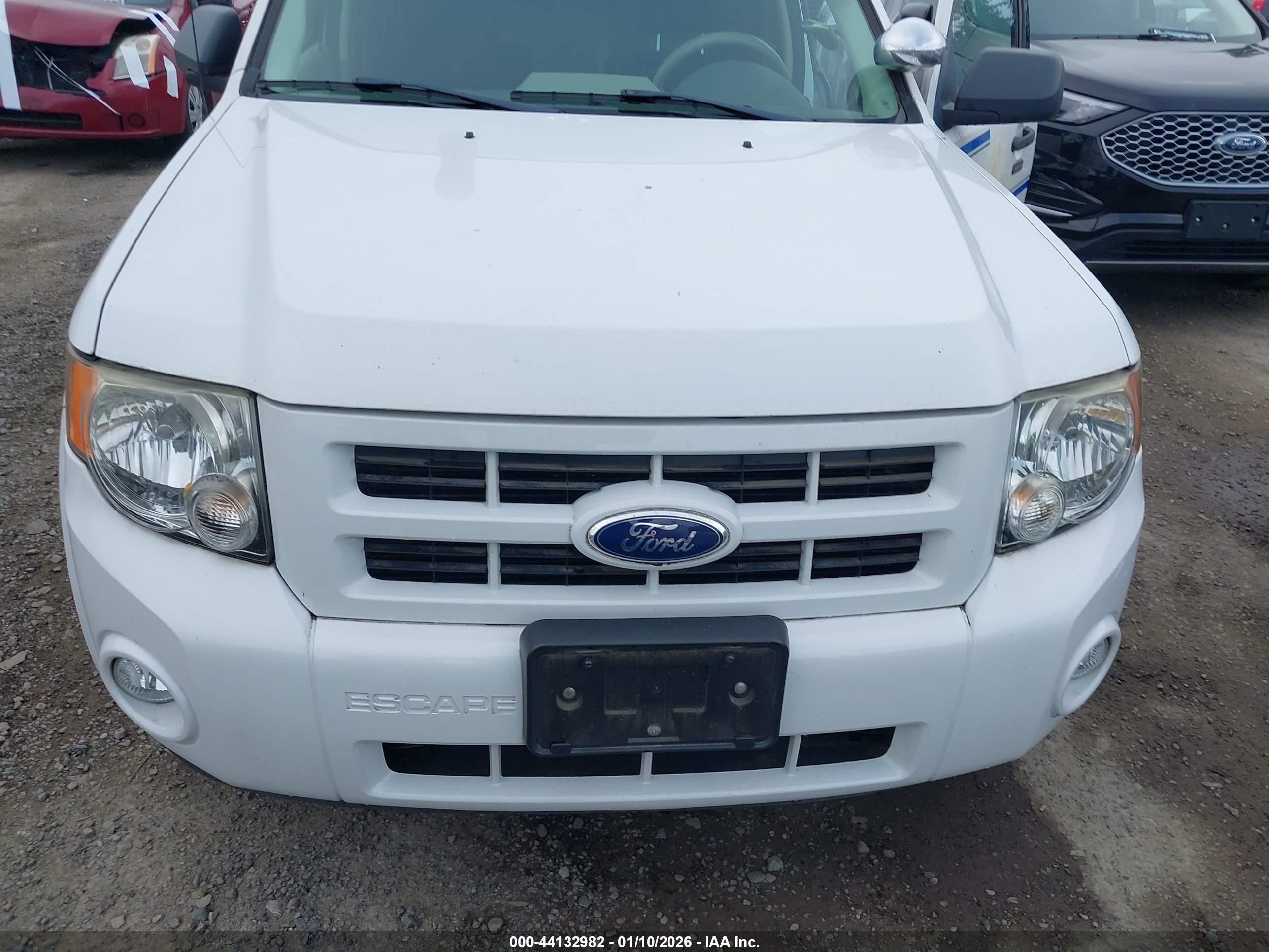 FORD ESCAPE image 6