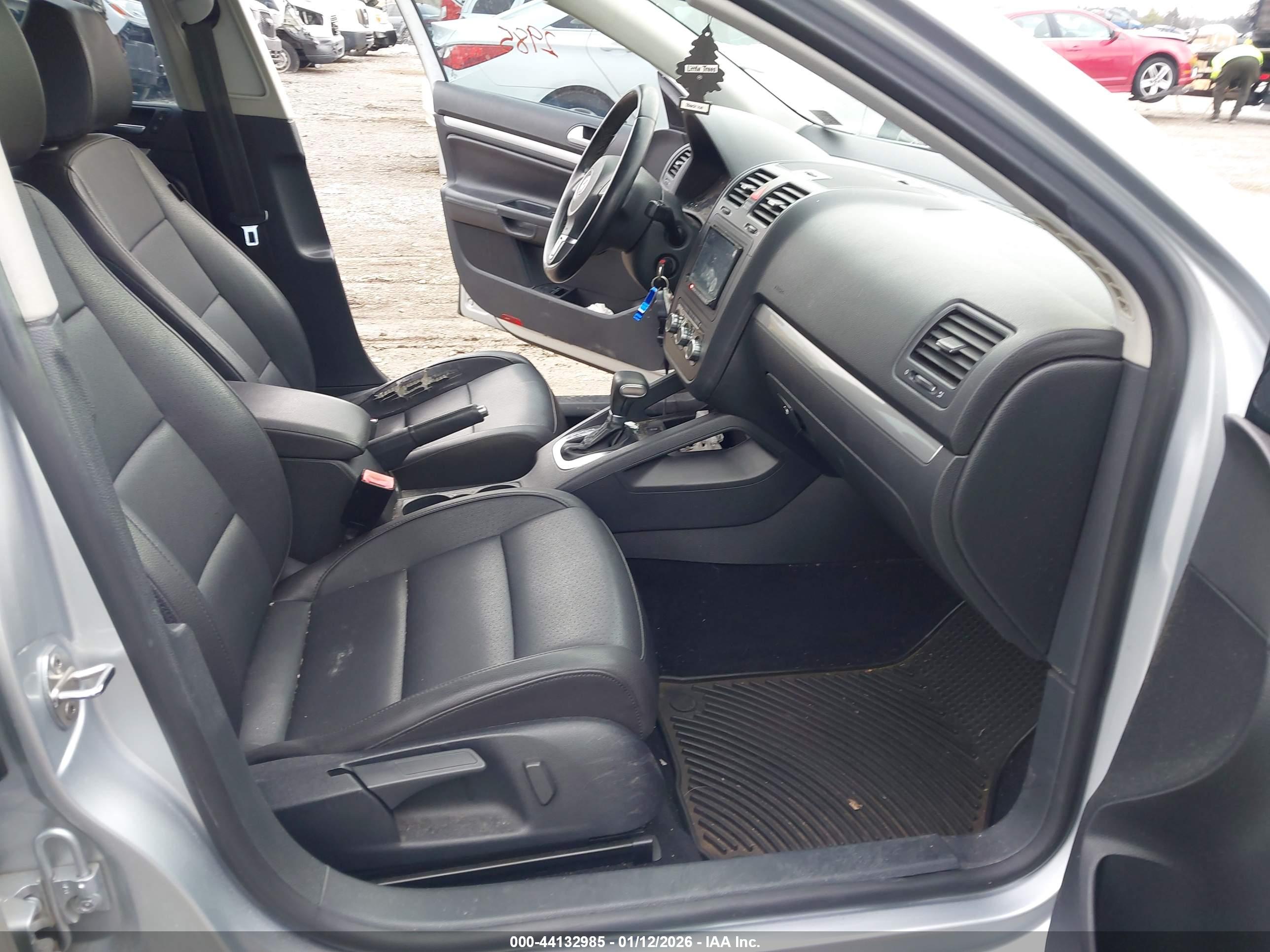 VOLKSWAGEN JETTA image 5
