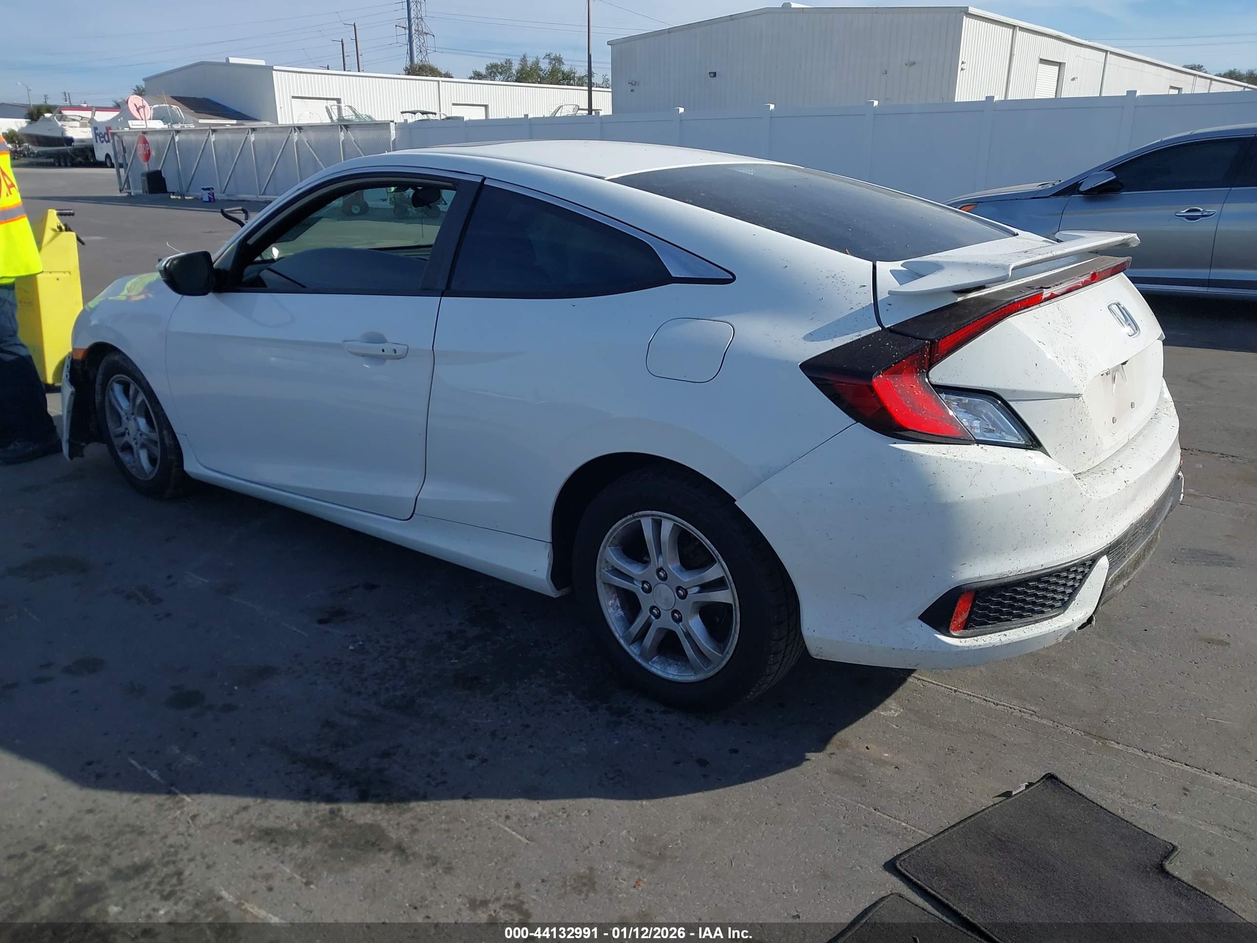 HONDA CIVIC image 3