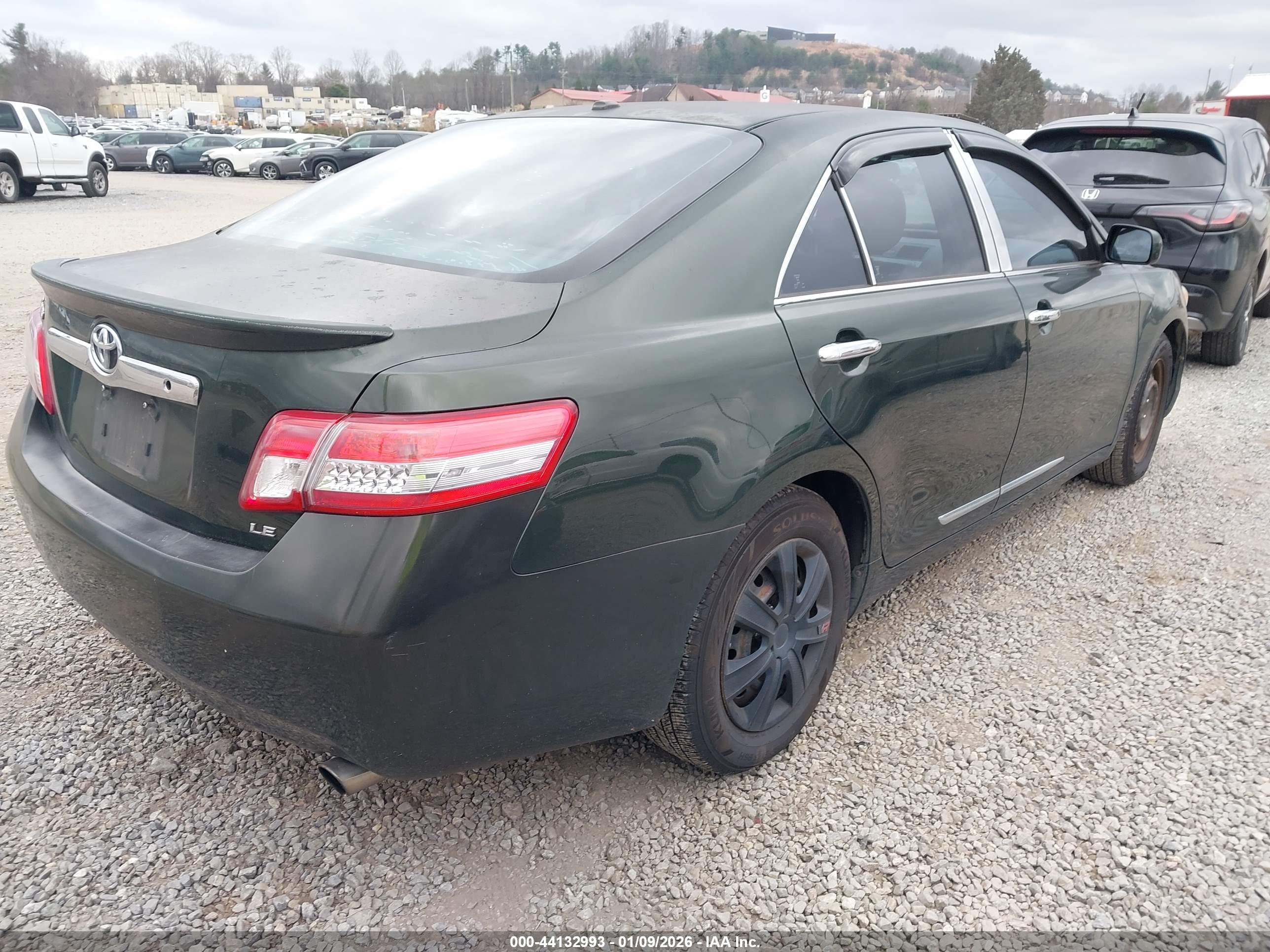 TOYOTA CAMRY image 4
