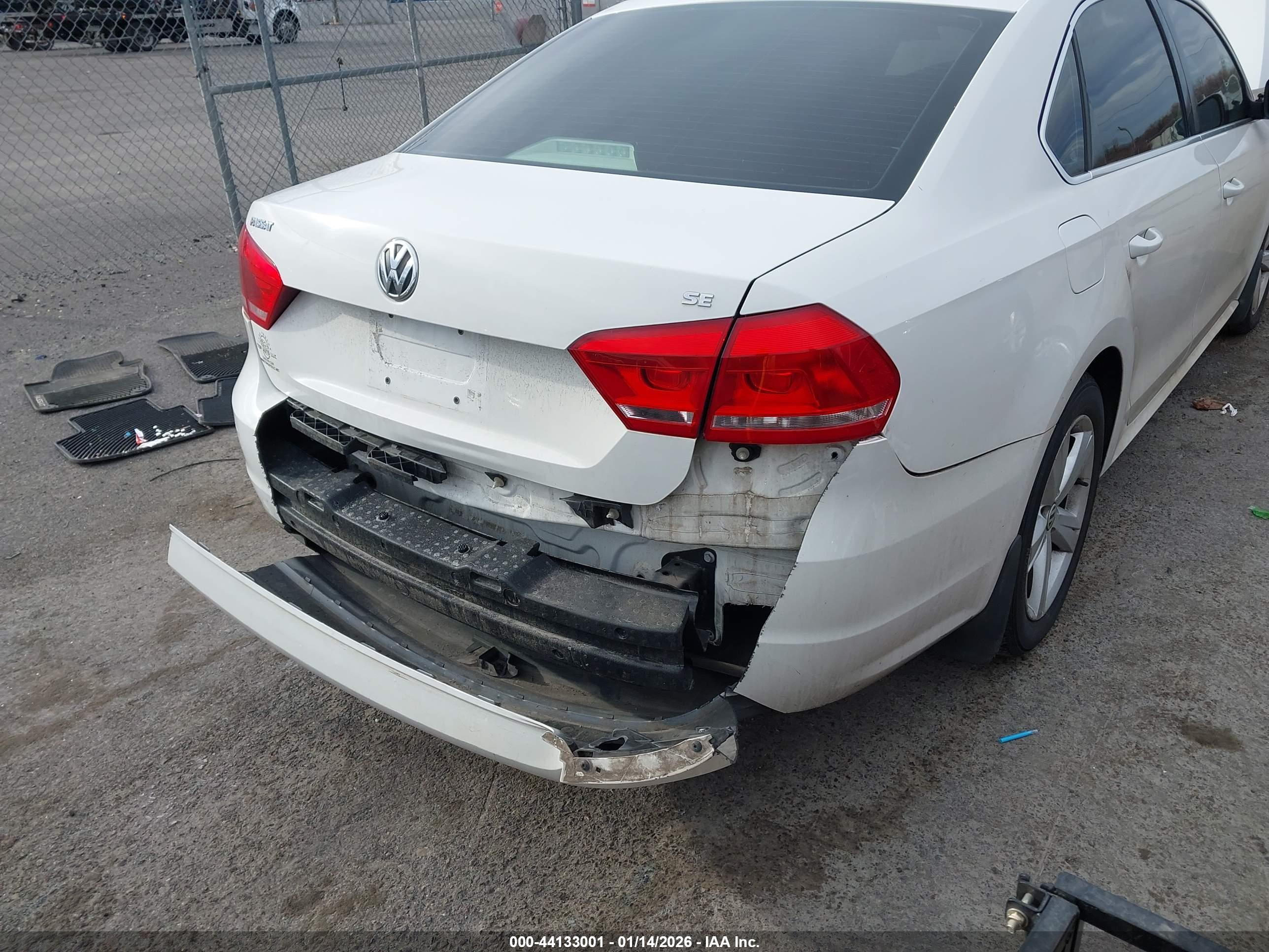 VOLKSWAGEN PASSAT image 6
