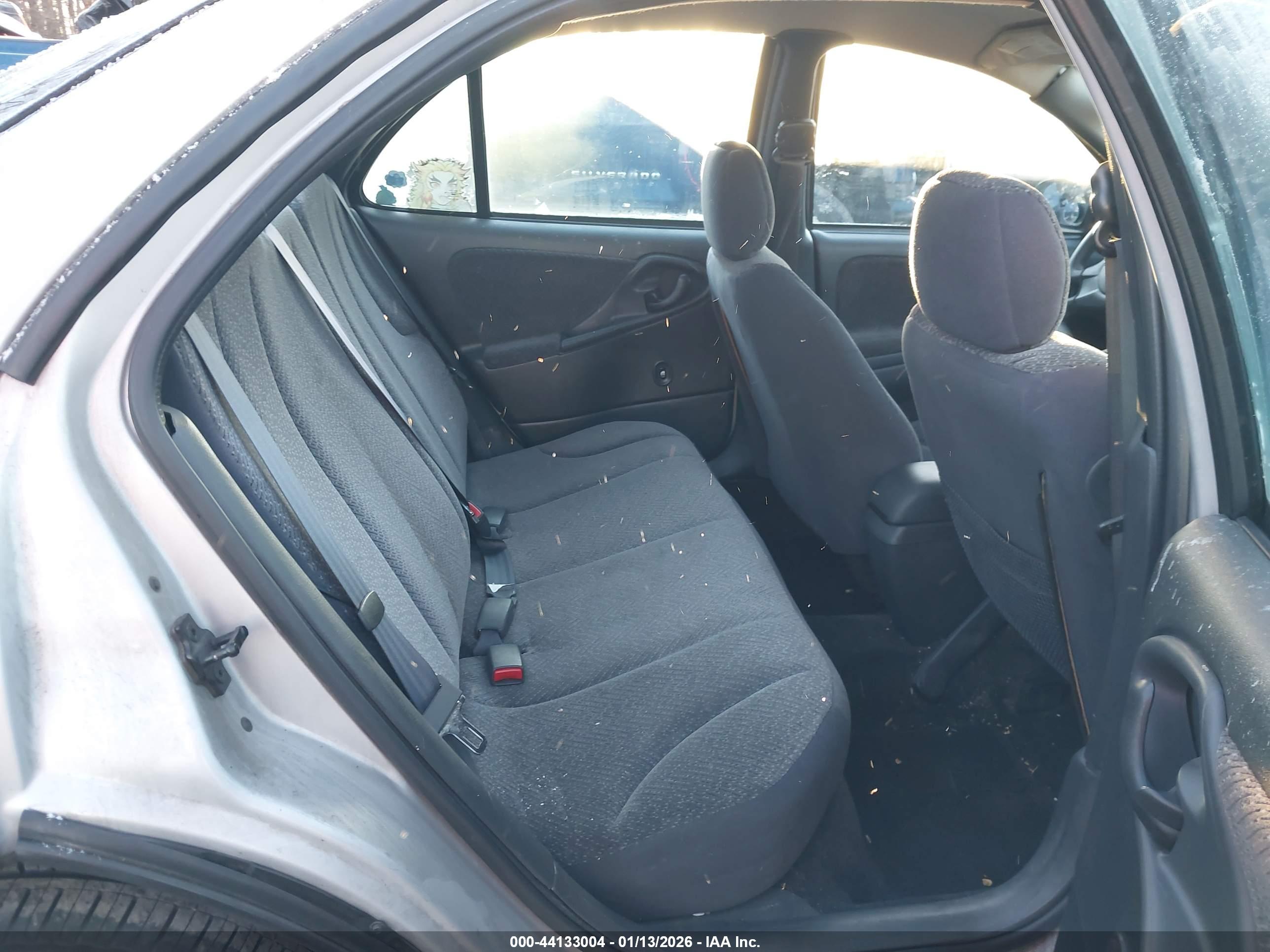CHEVROLET CAVALIER image 8
