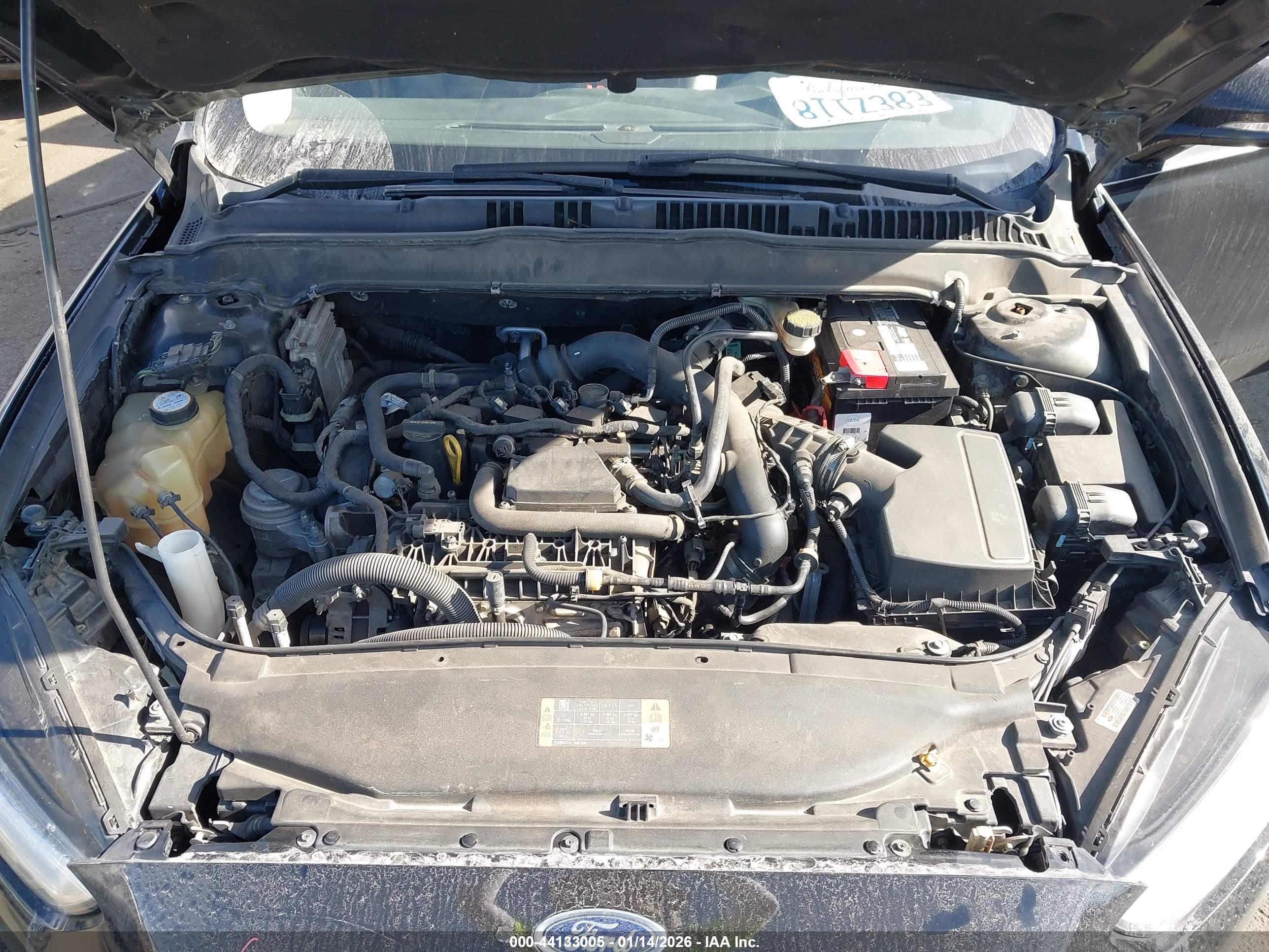 FORD FUSION image 10