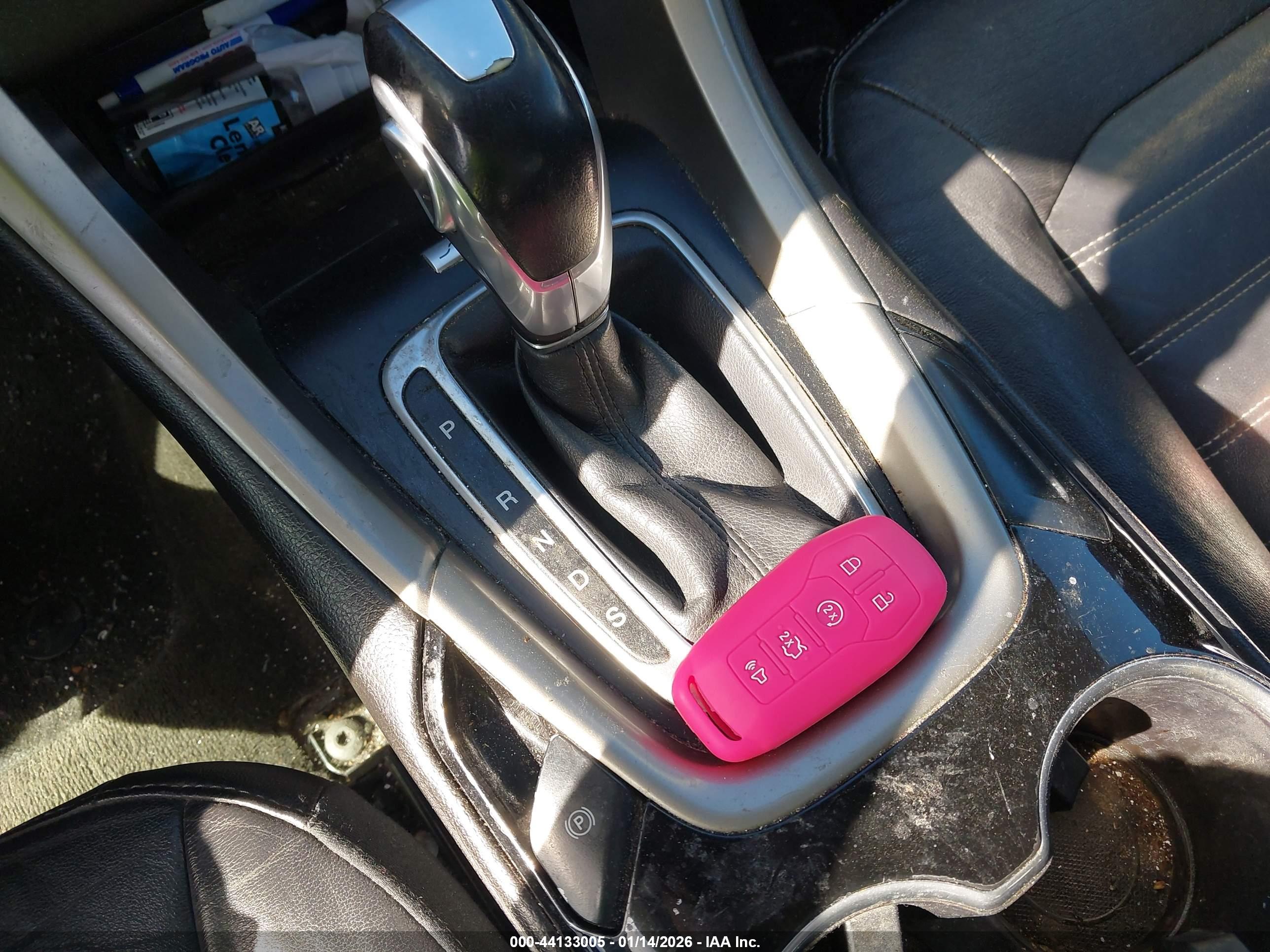 FORD FUSION image 11