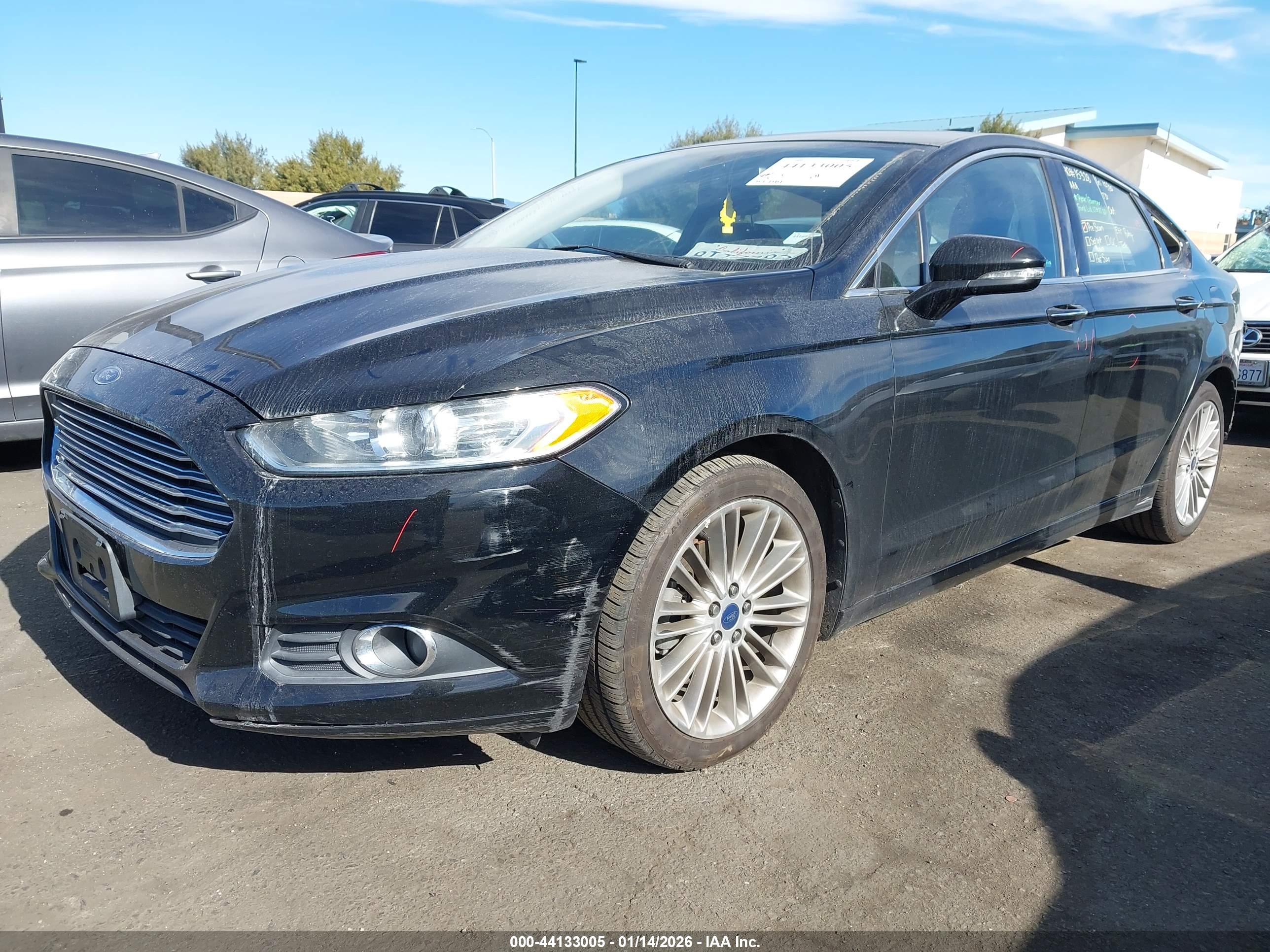 FORD FUSION image 2