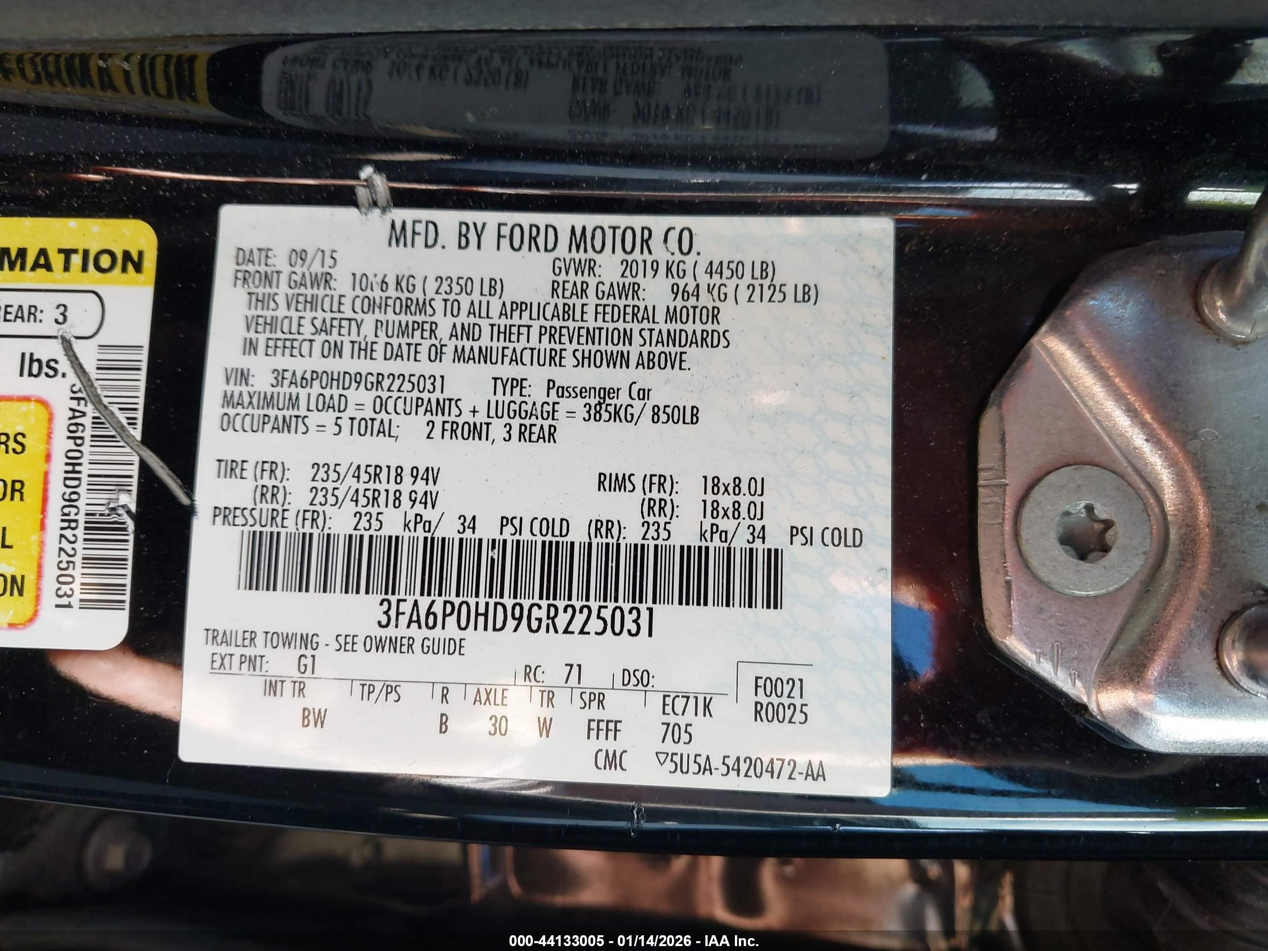 FORD FUSION image 9