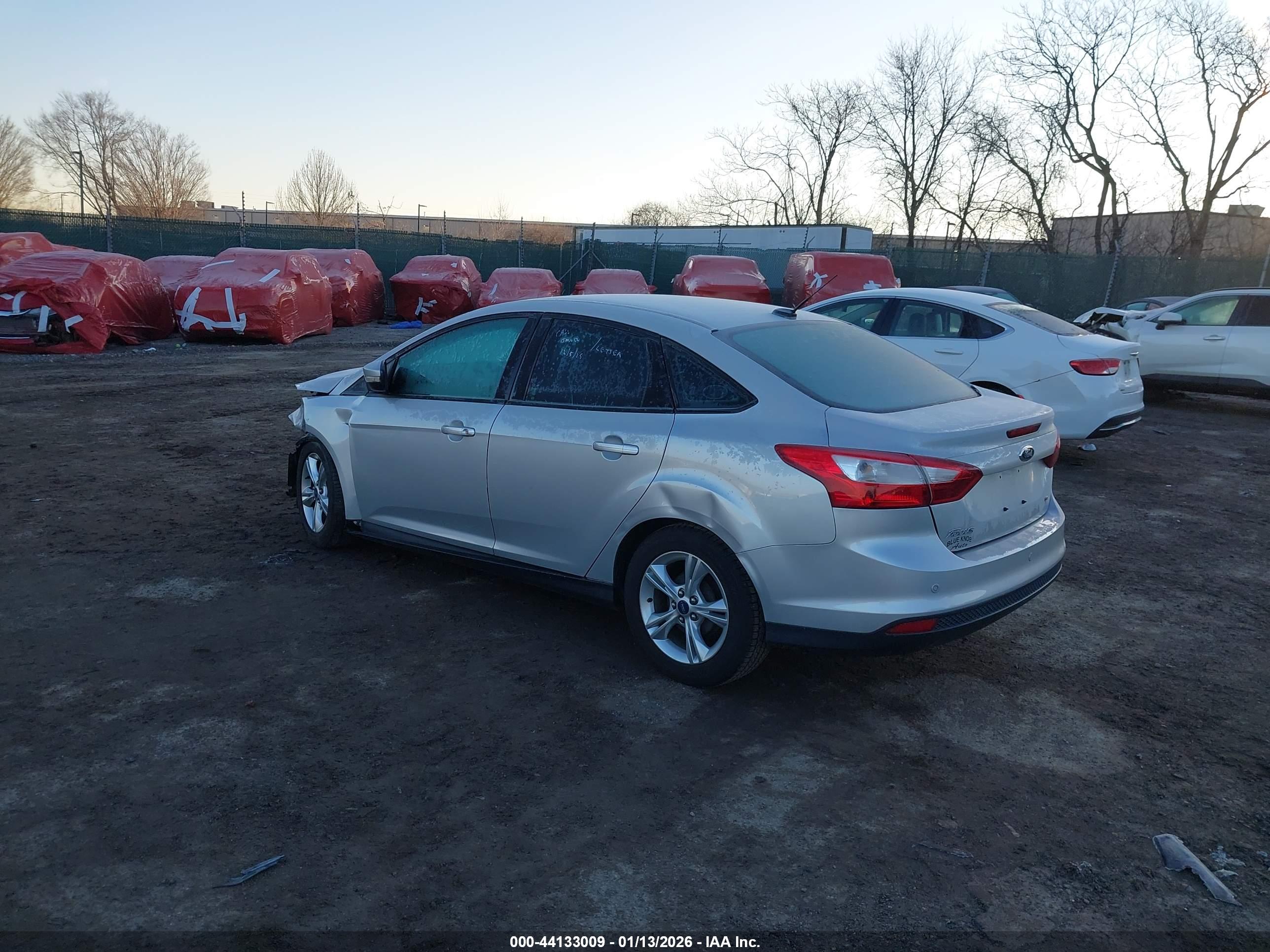 FORD FOCUS image 3