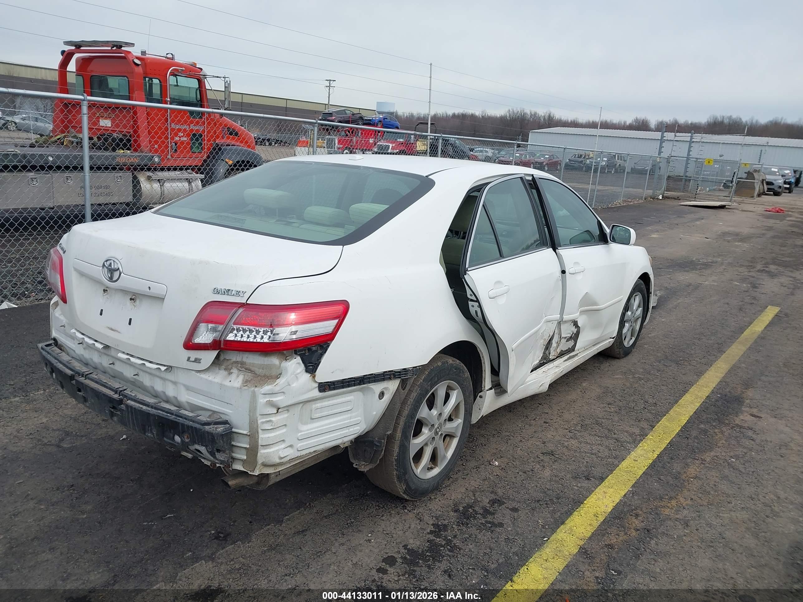 TOYOTA CAMRY image 4