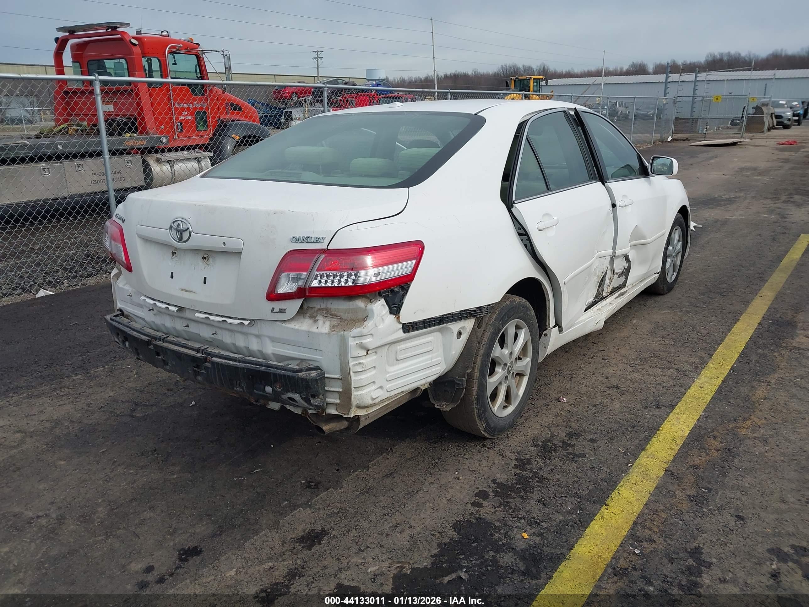 TOYOTA CAMRY image 6