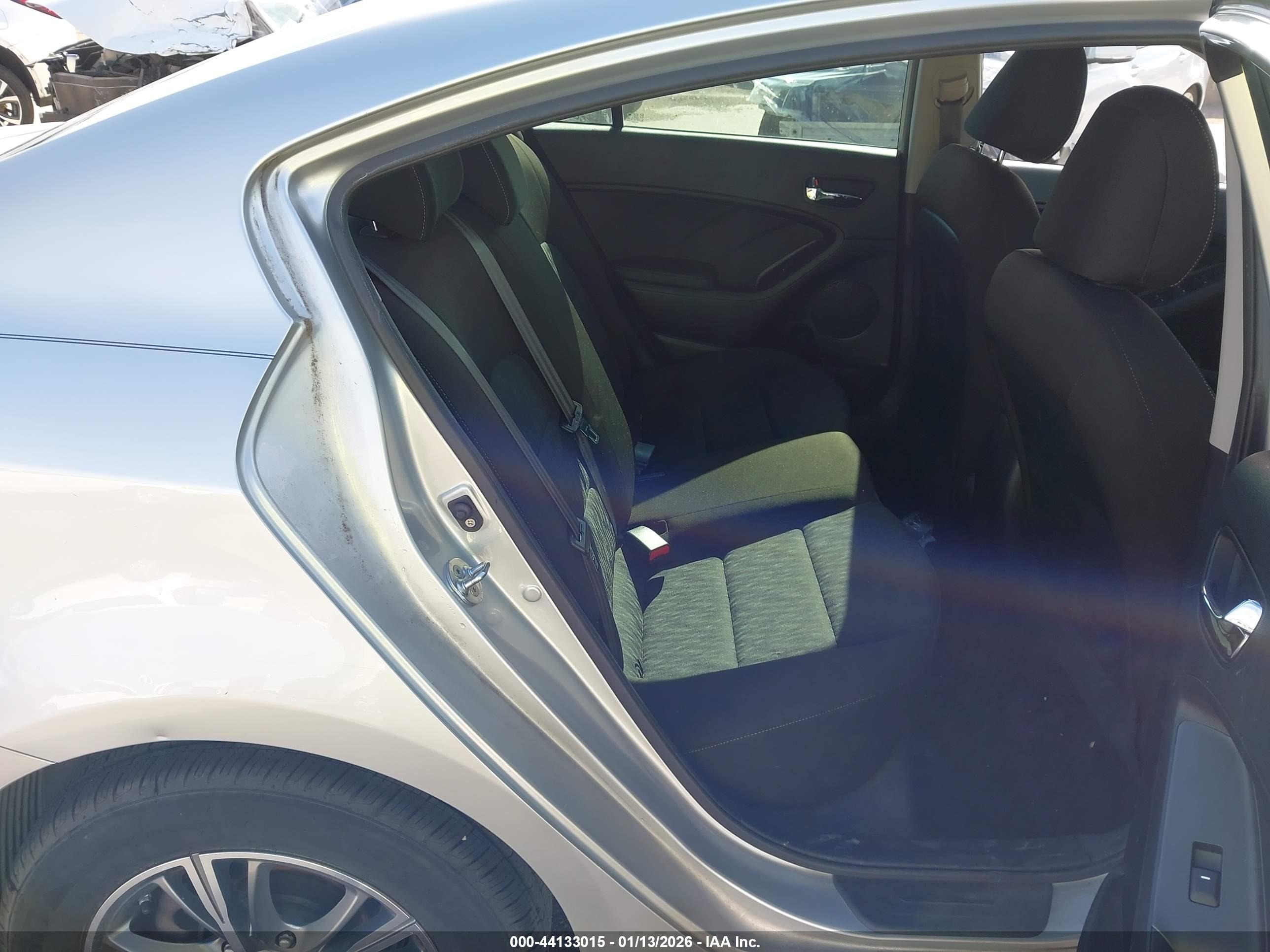 KIA FORTE image 8