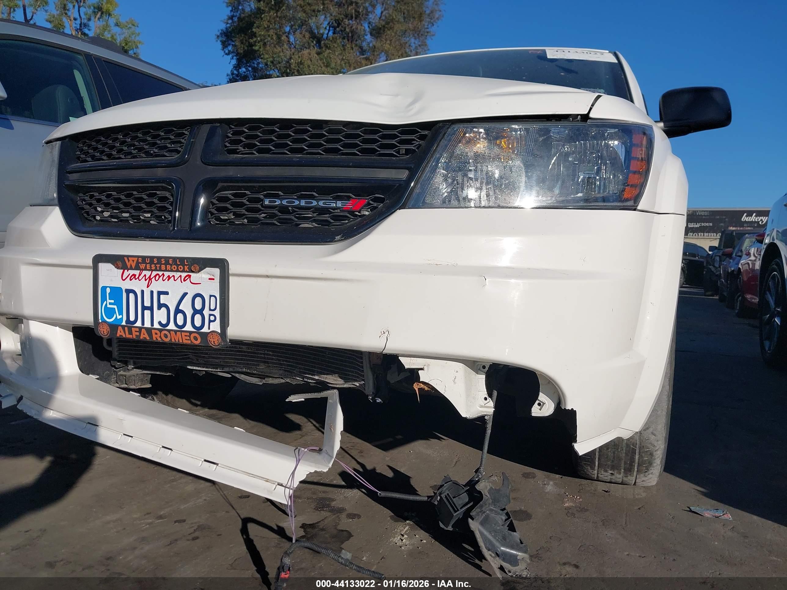 DODGE JOURNEY image 6
