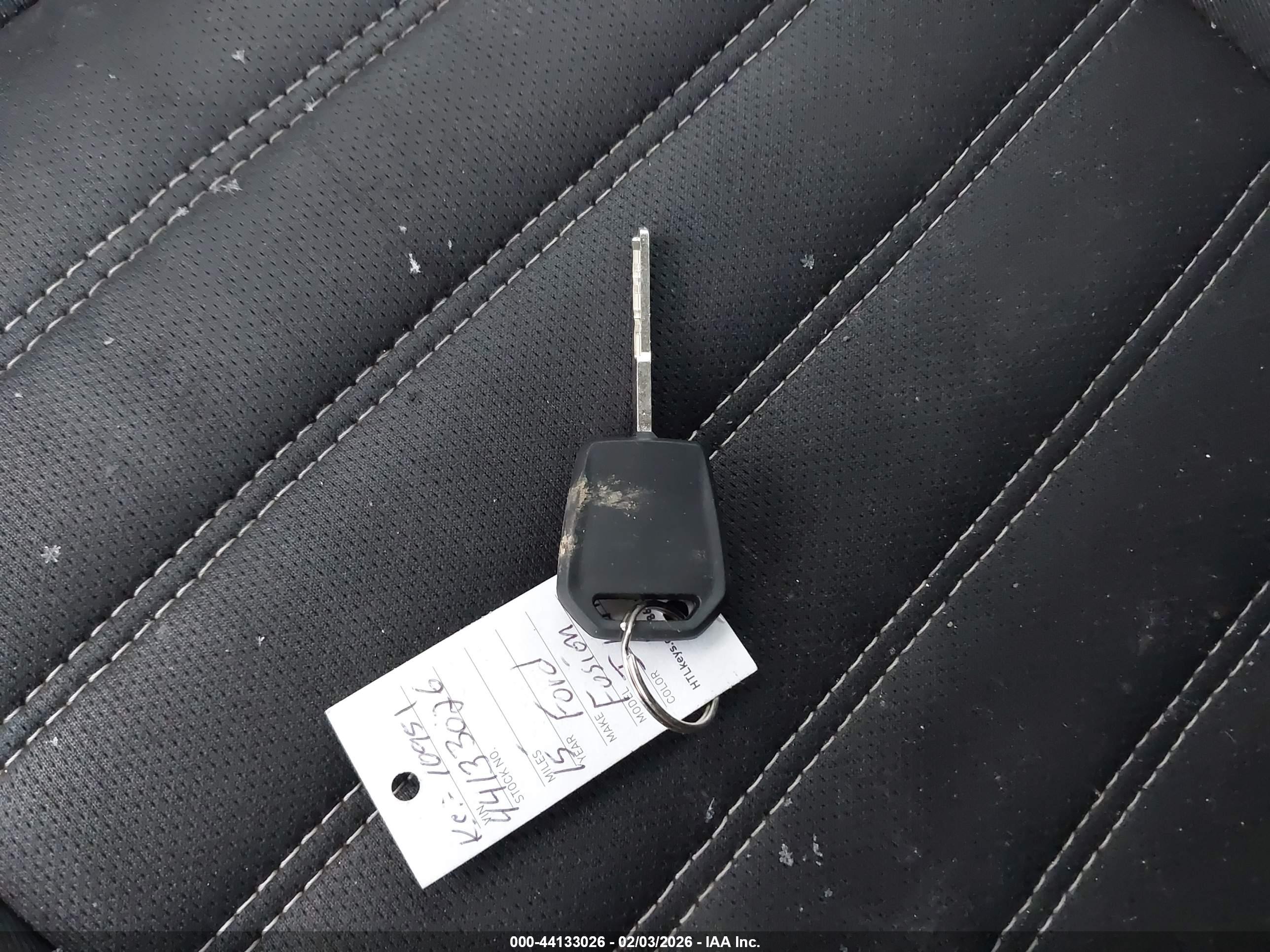 FORD FUSION image 11