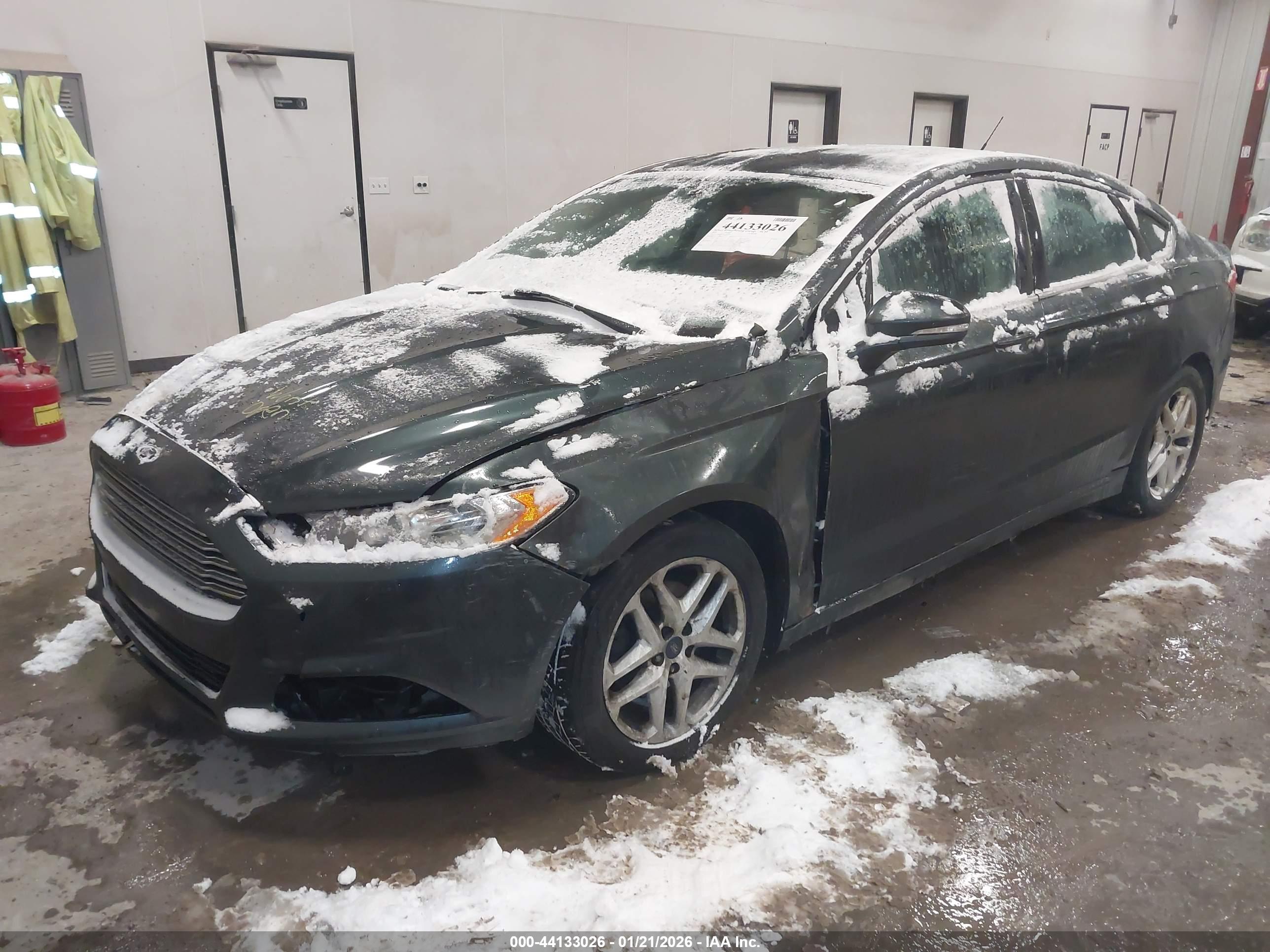 FORD FUSION image 2