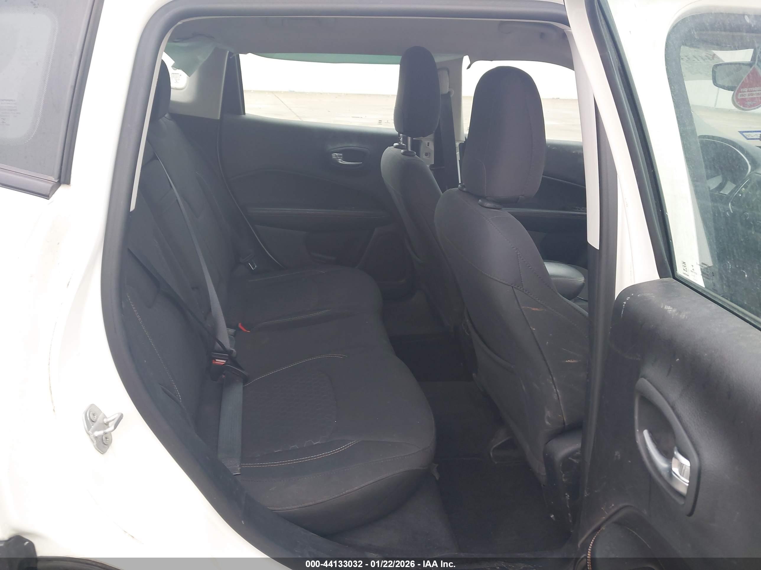JEEP COMPASS image 8