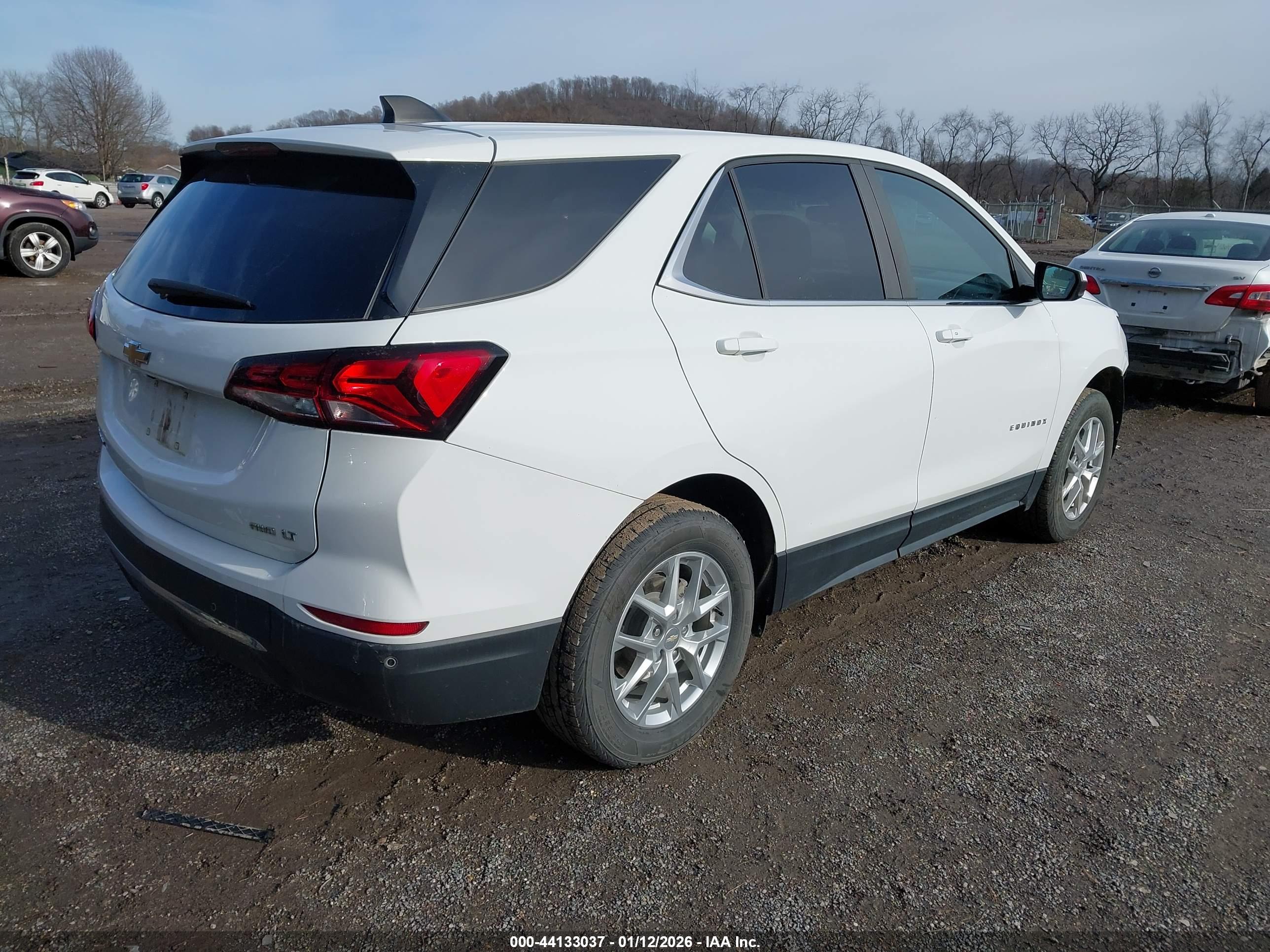 CHEVROLET EQUINOX image 4