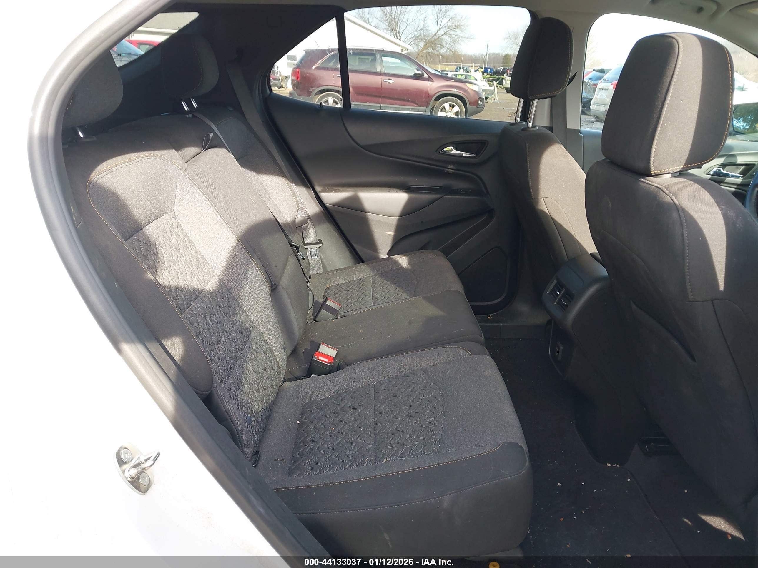 CHEVROLET EQUINOX image 8