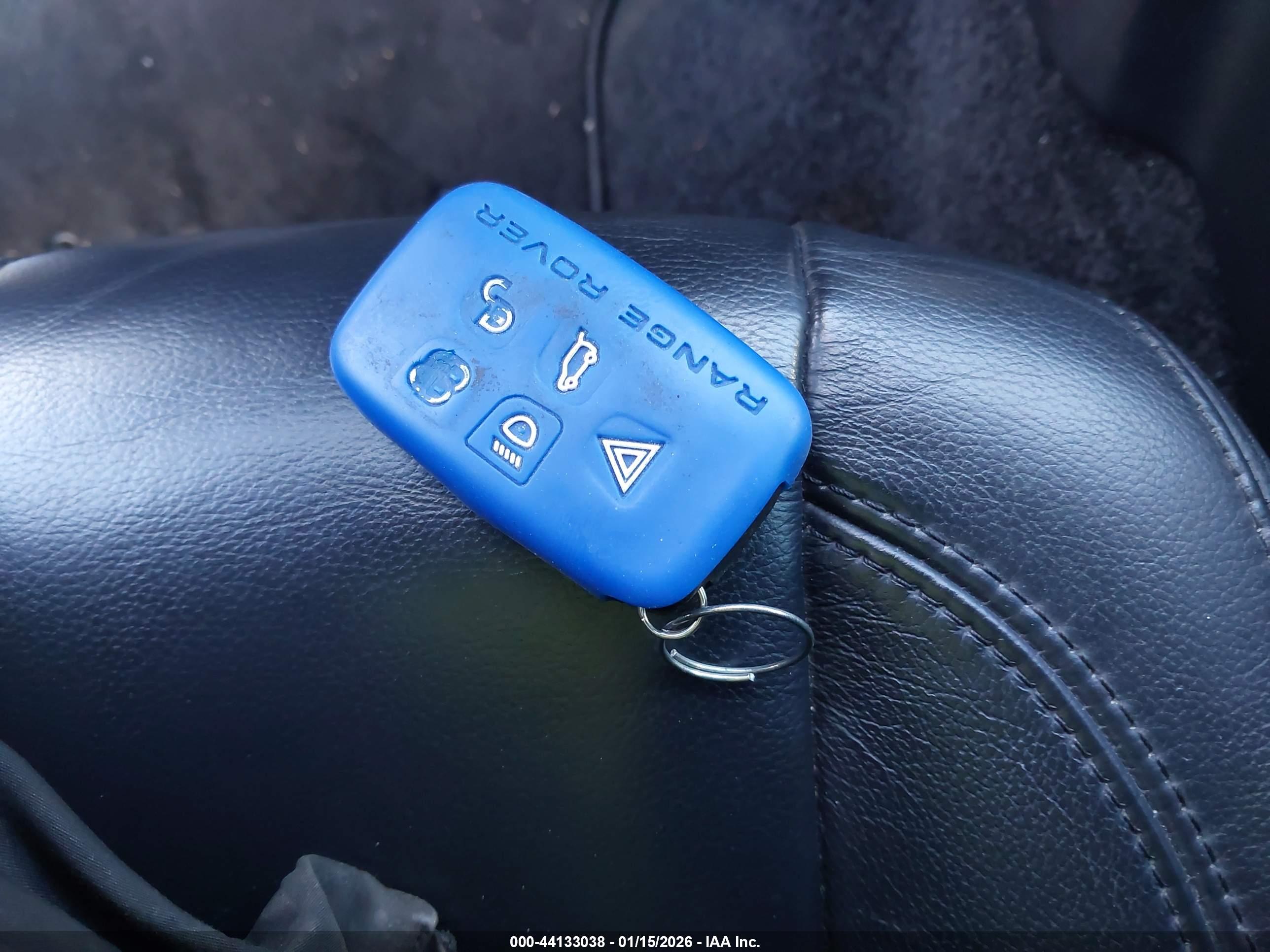 LAND ROVER image 11