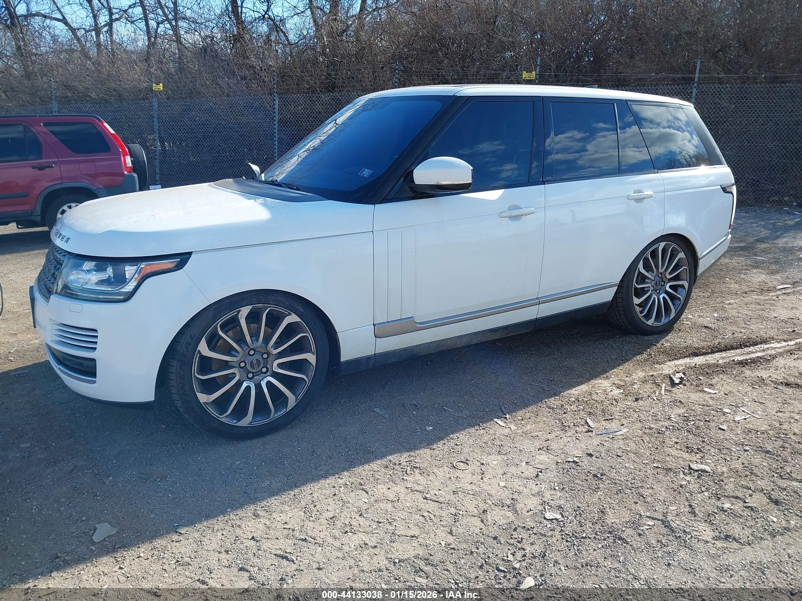 LAND ROVER image 2