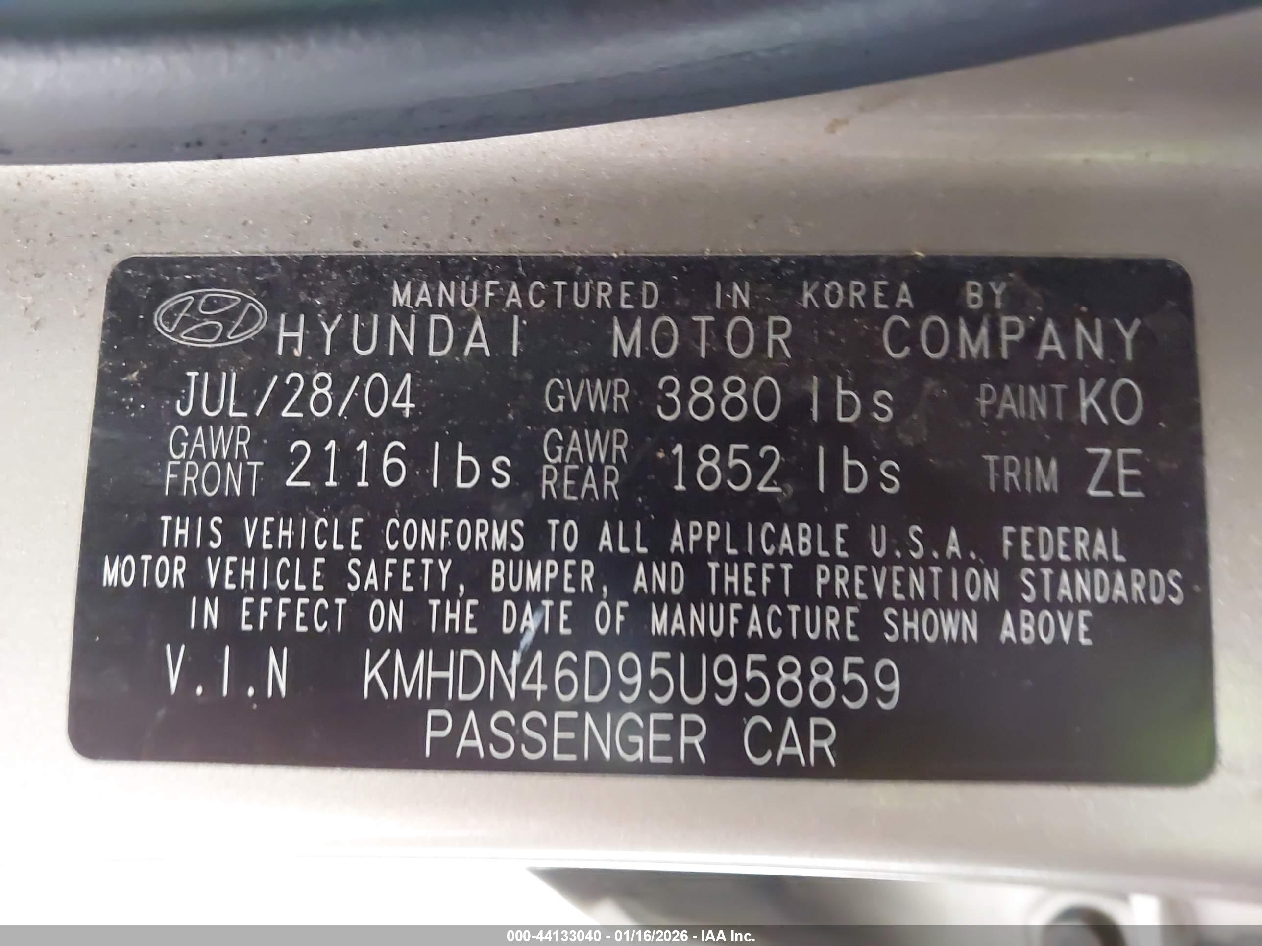 HYUNDAI ELANTRA image 9