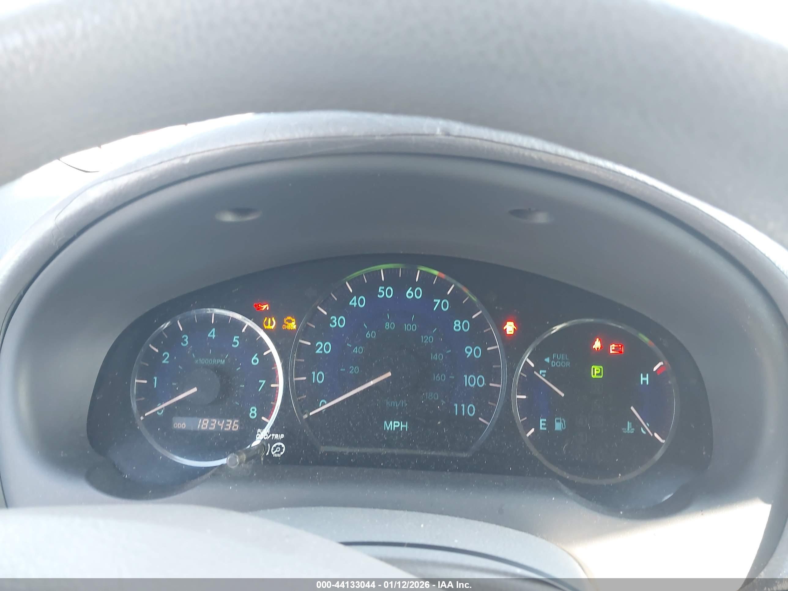 TOYOTA SIENNA image 7