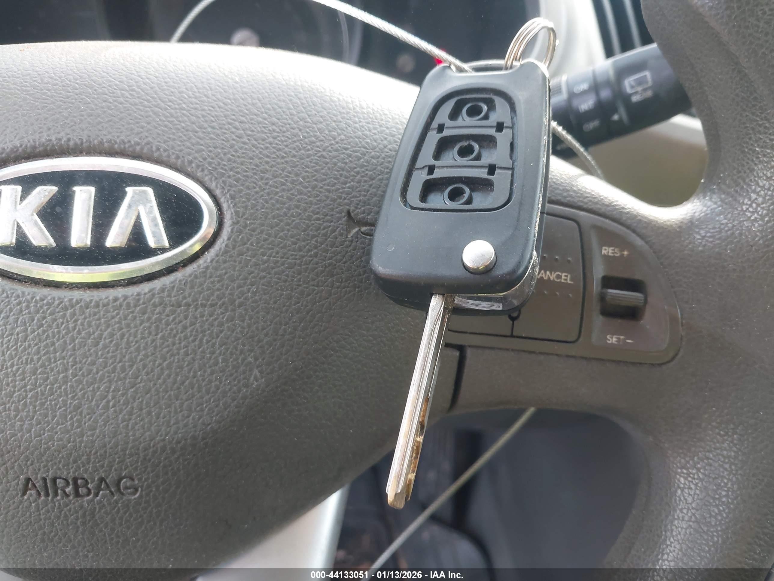 KIA SPORTAGE image 11