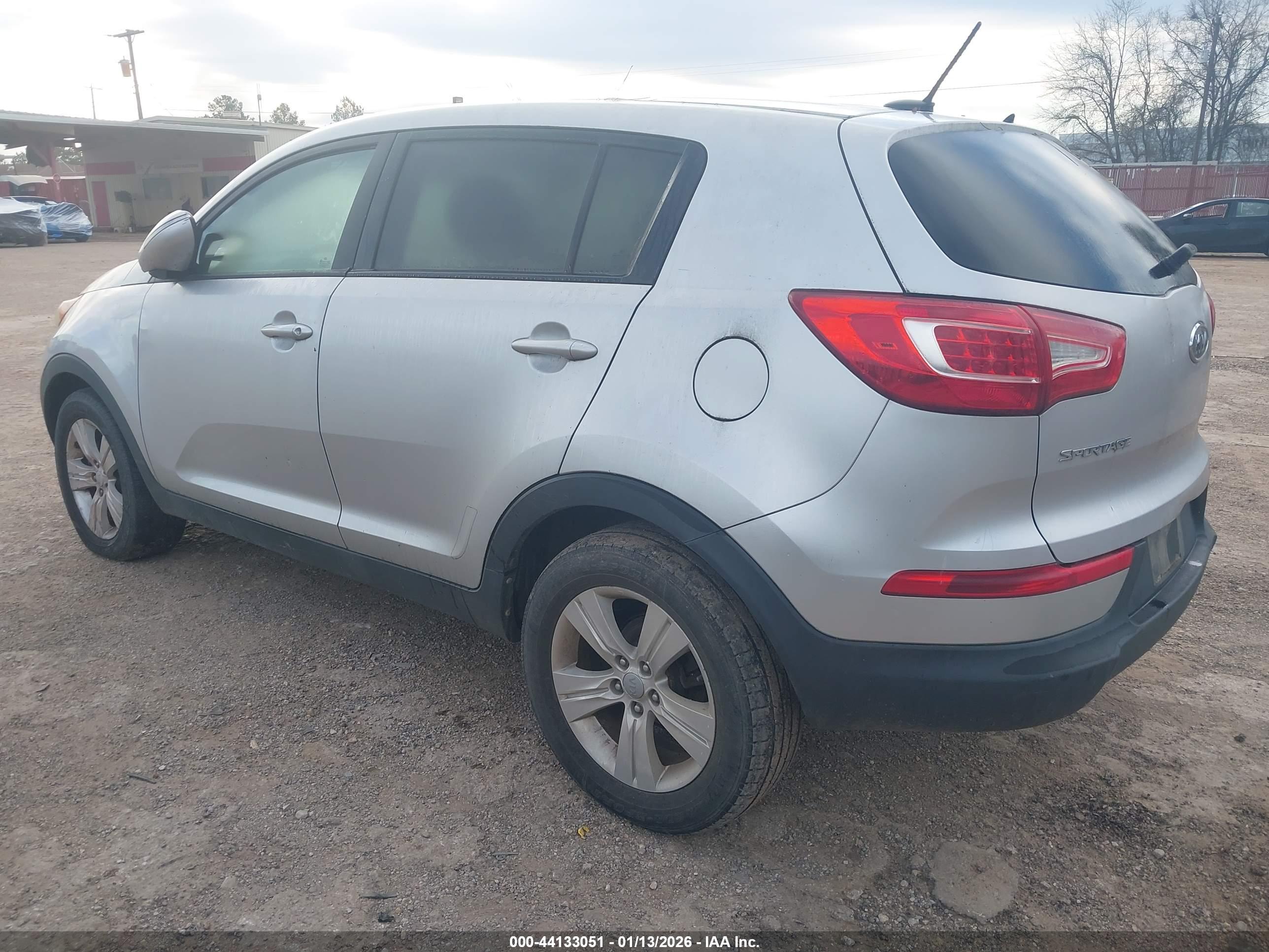 KIA SPORTAGE image 3
