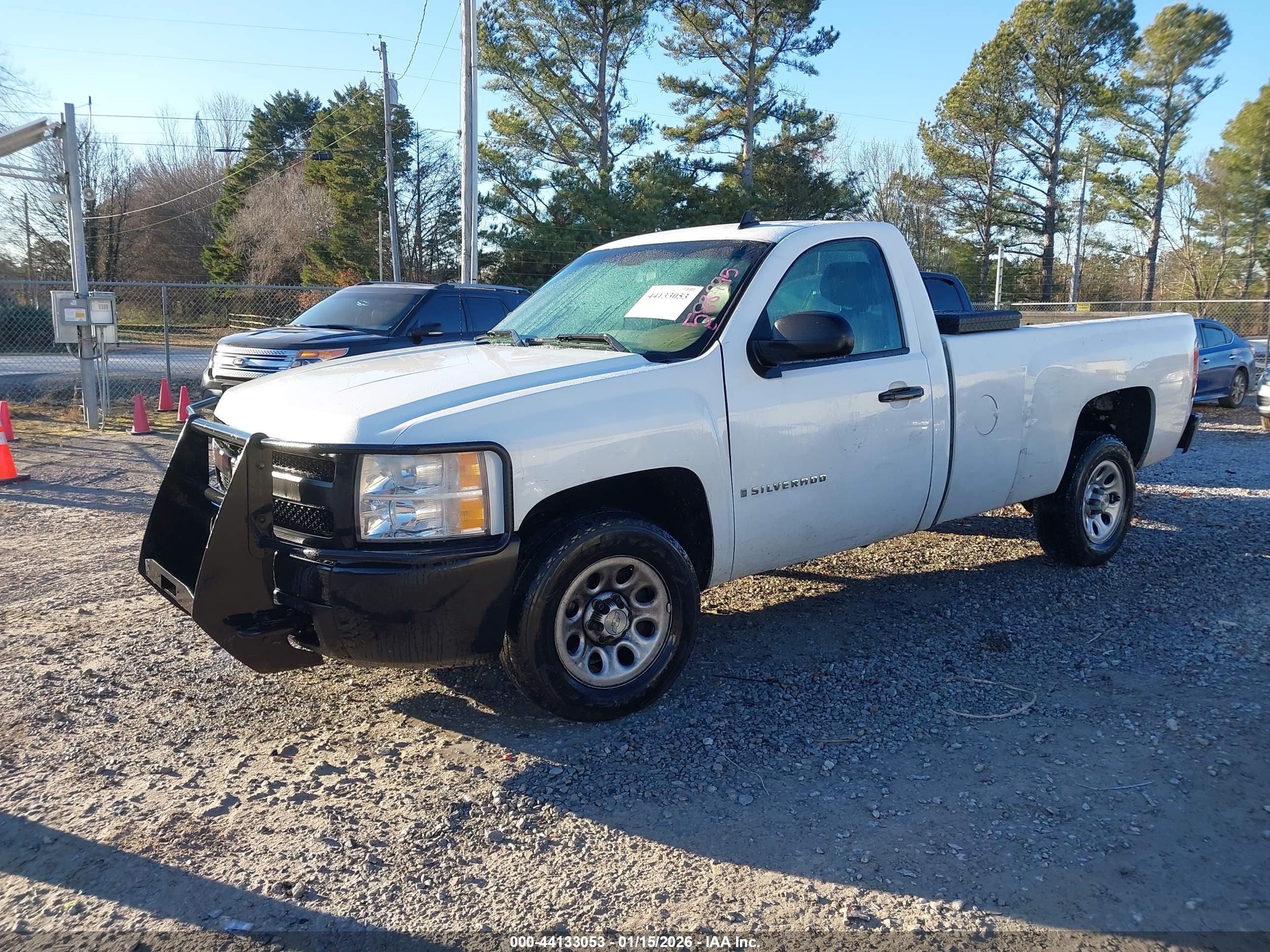 CHEVROLET SILVERADO image 2