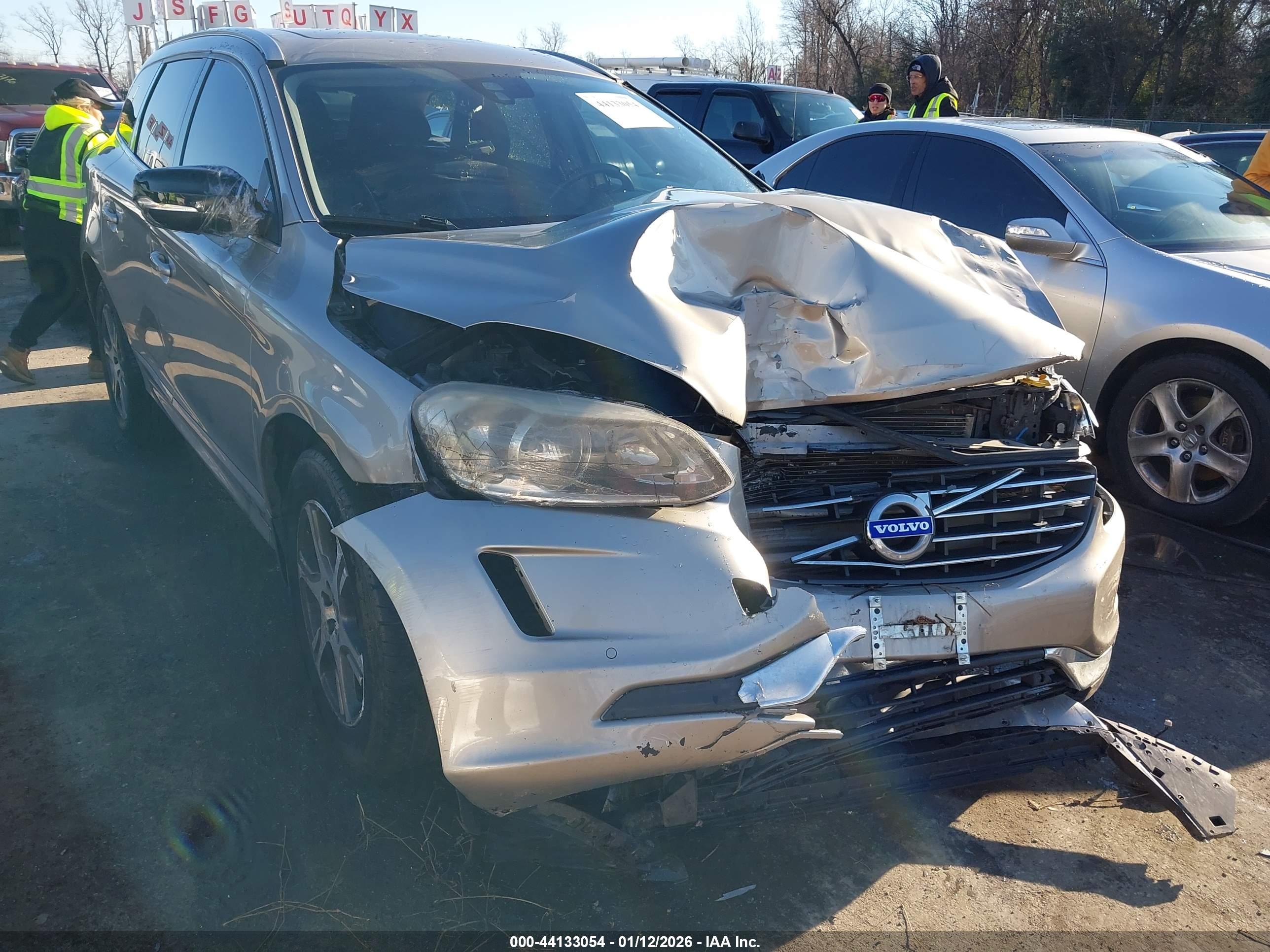 VOLVO XC60 image 6