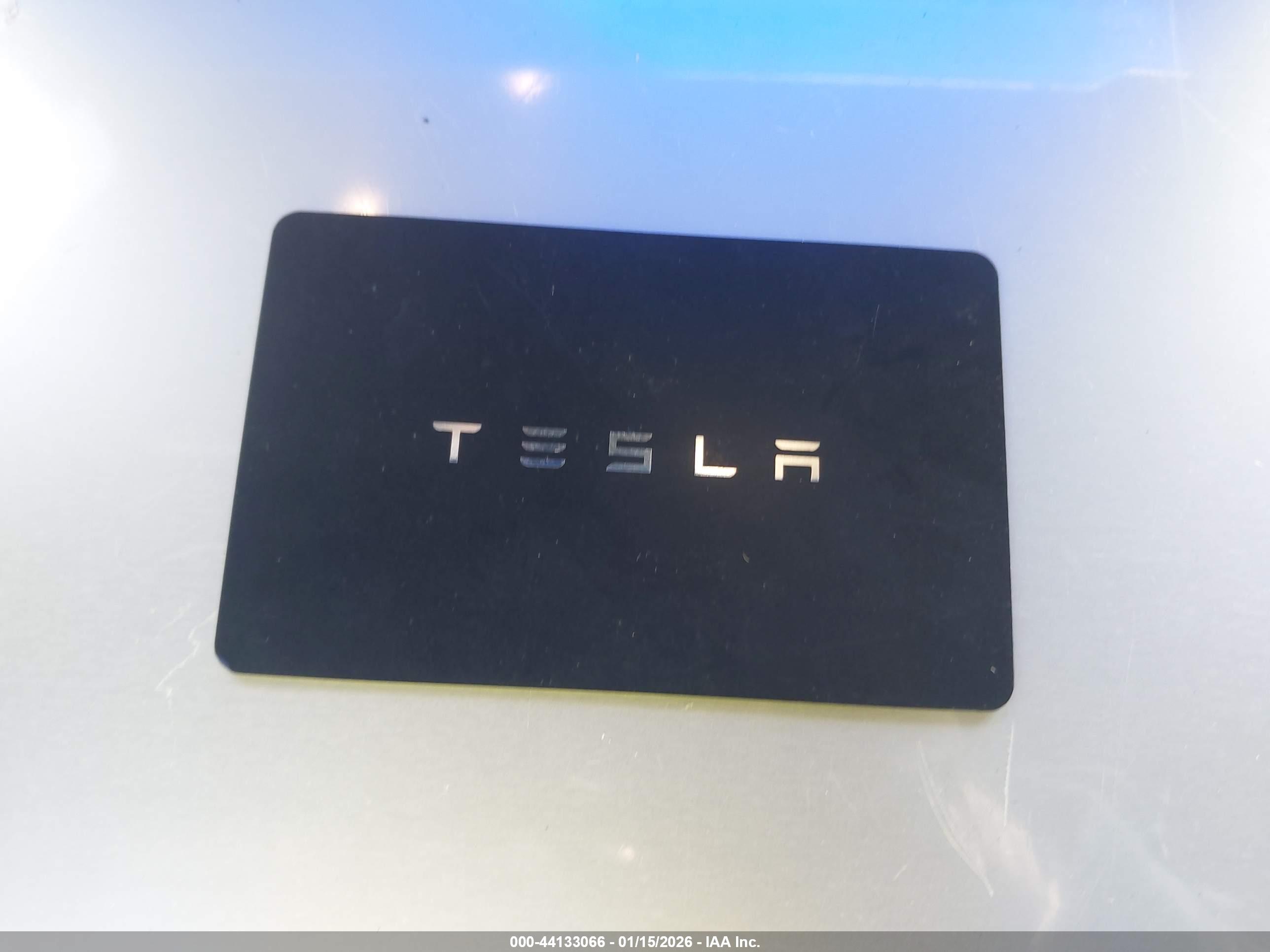 TESLA MODEL image 11
