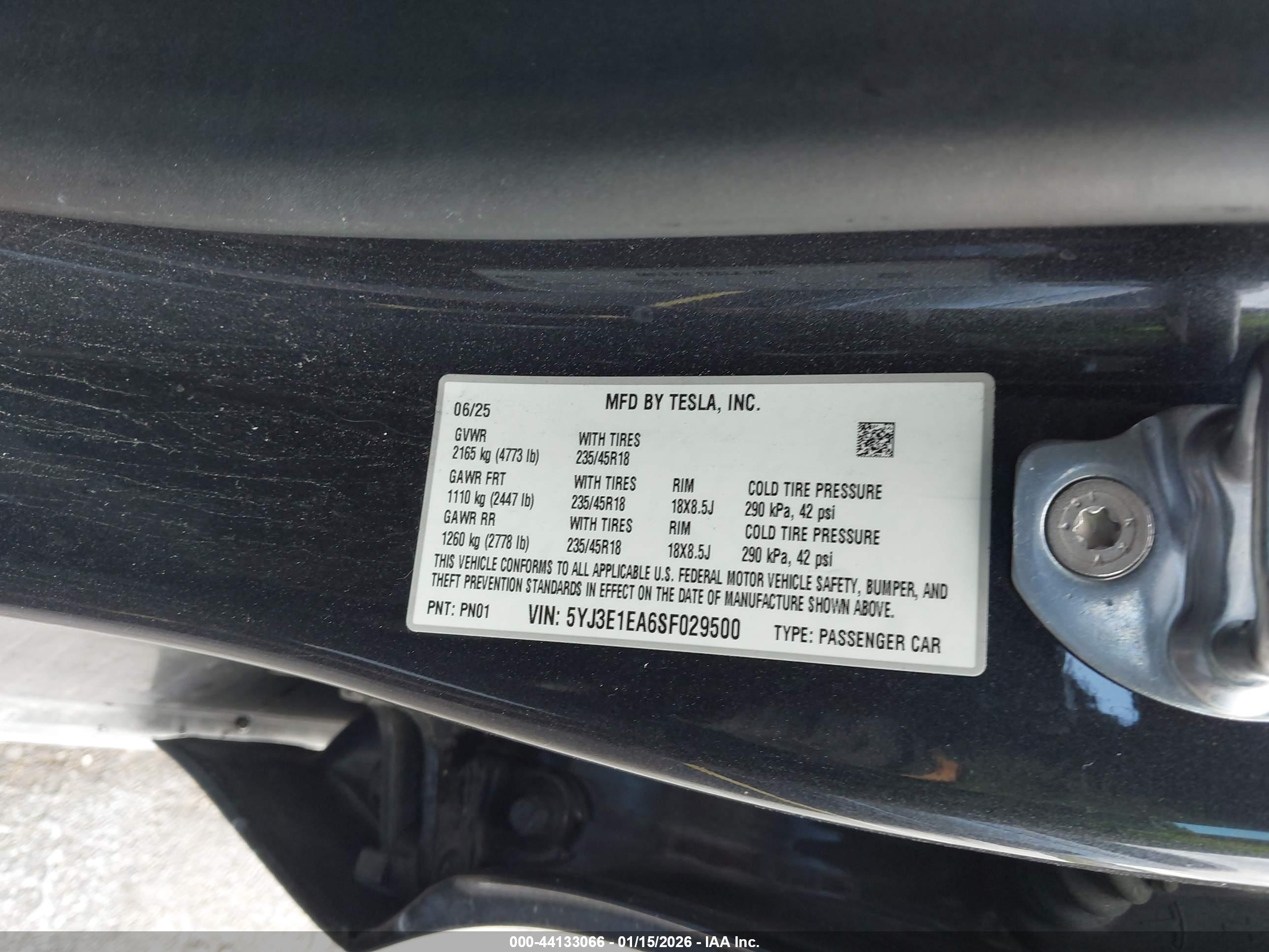 TESLA MODEL image 9