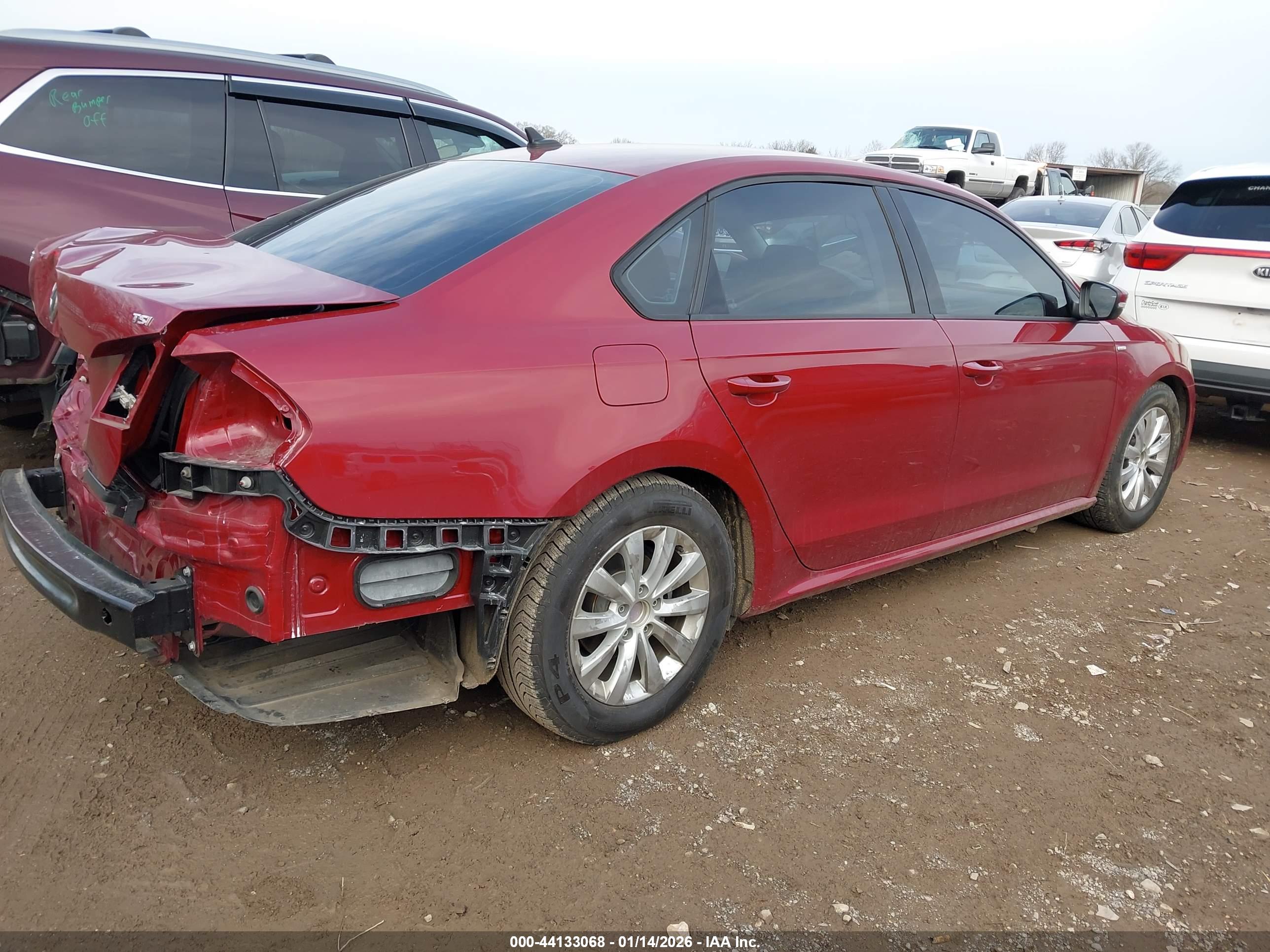VOLKSWAGEN PASSAT image 4