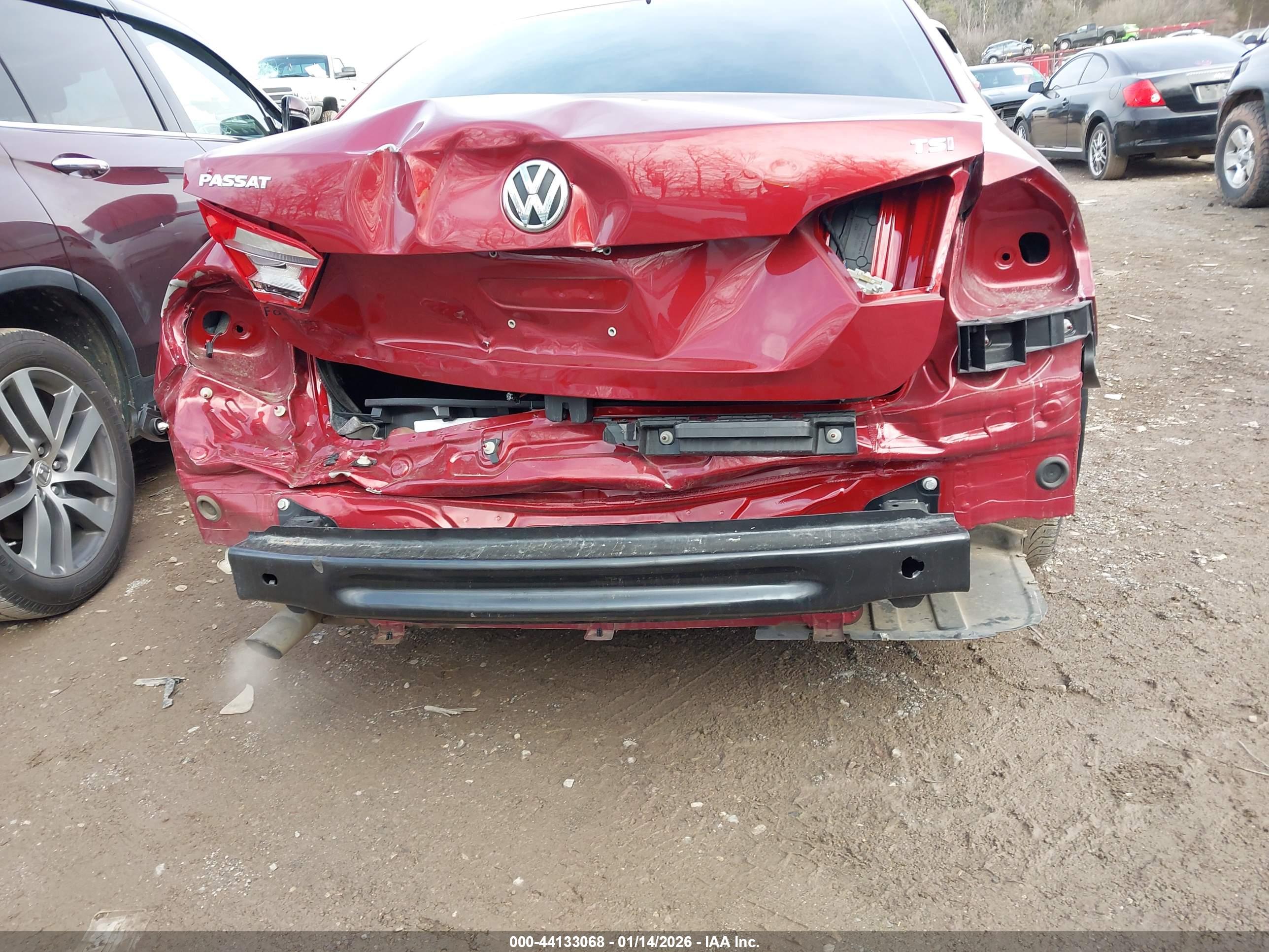VOLKSWAGEN PASSAT image 6