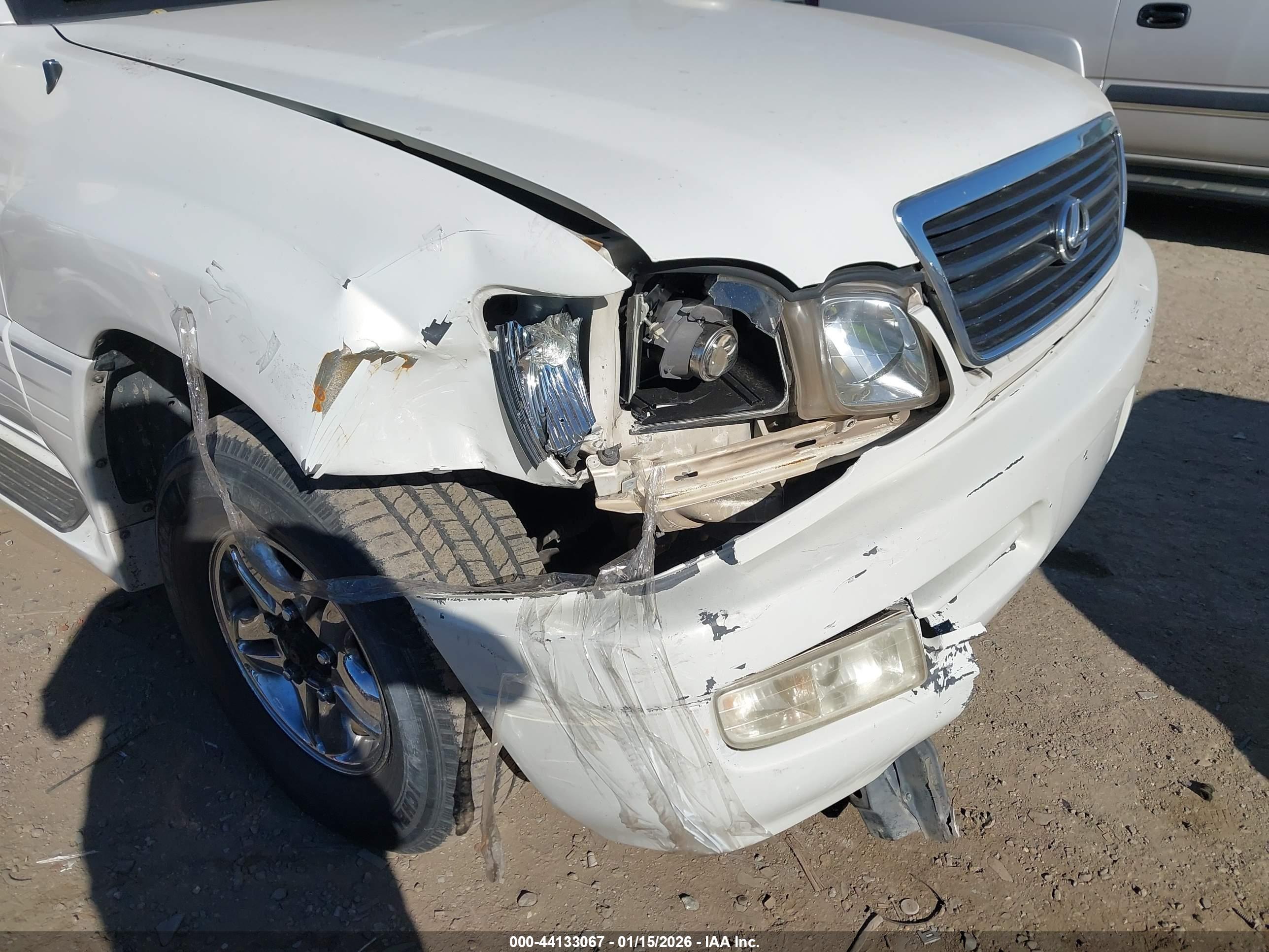 LEXUS LX image 6