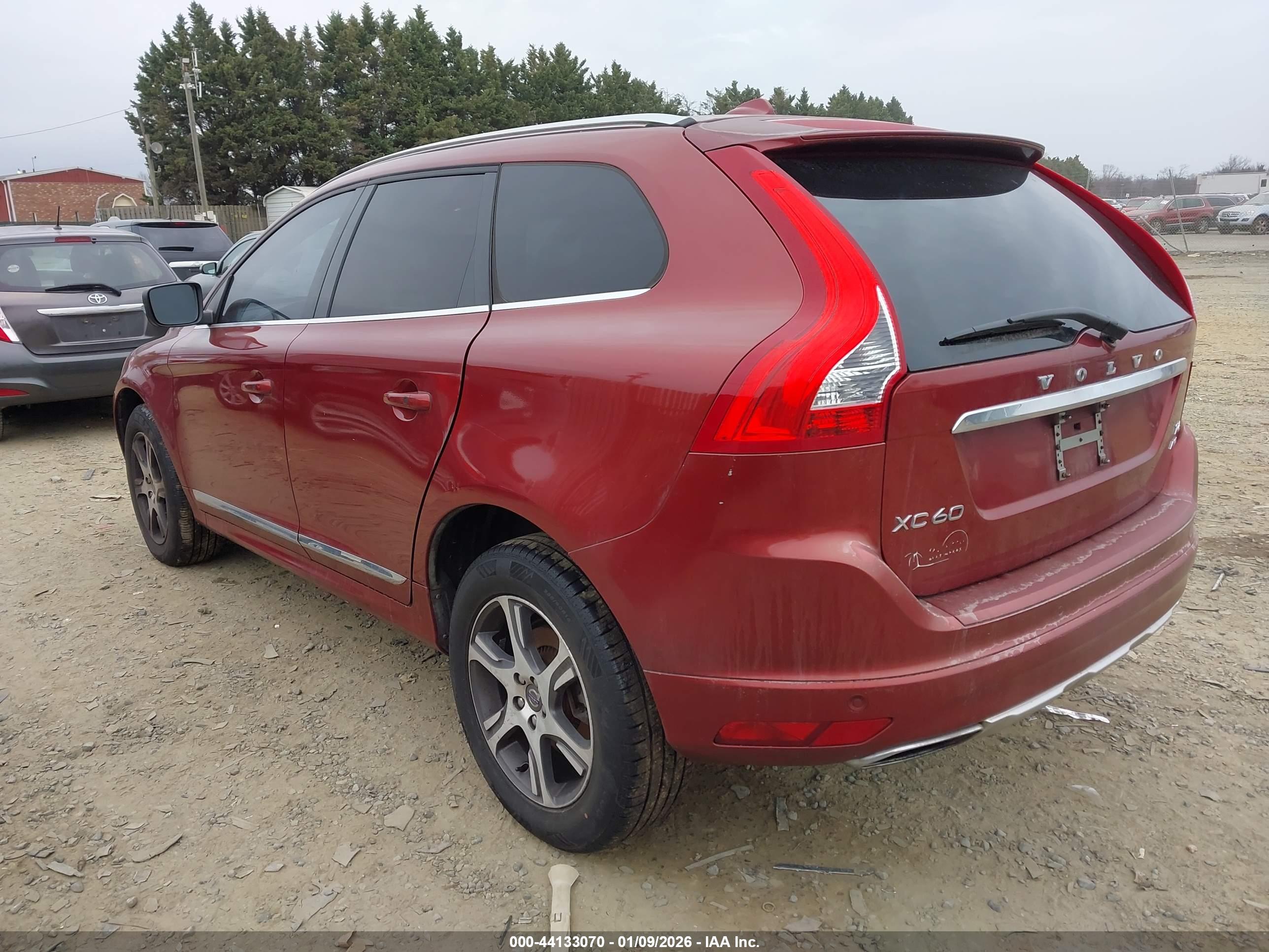 VOLVO XC60 image 3