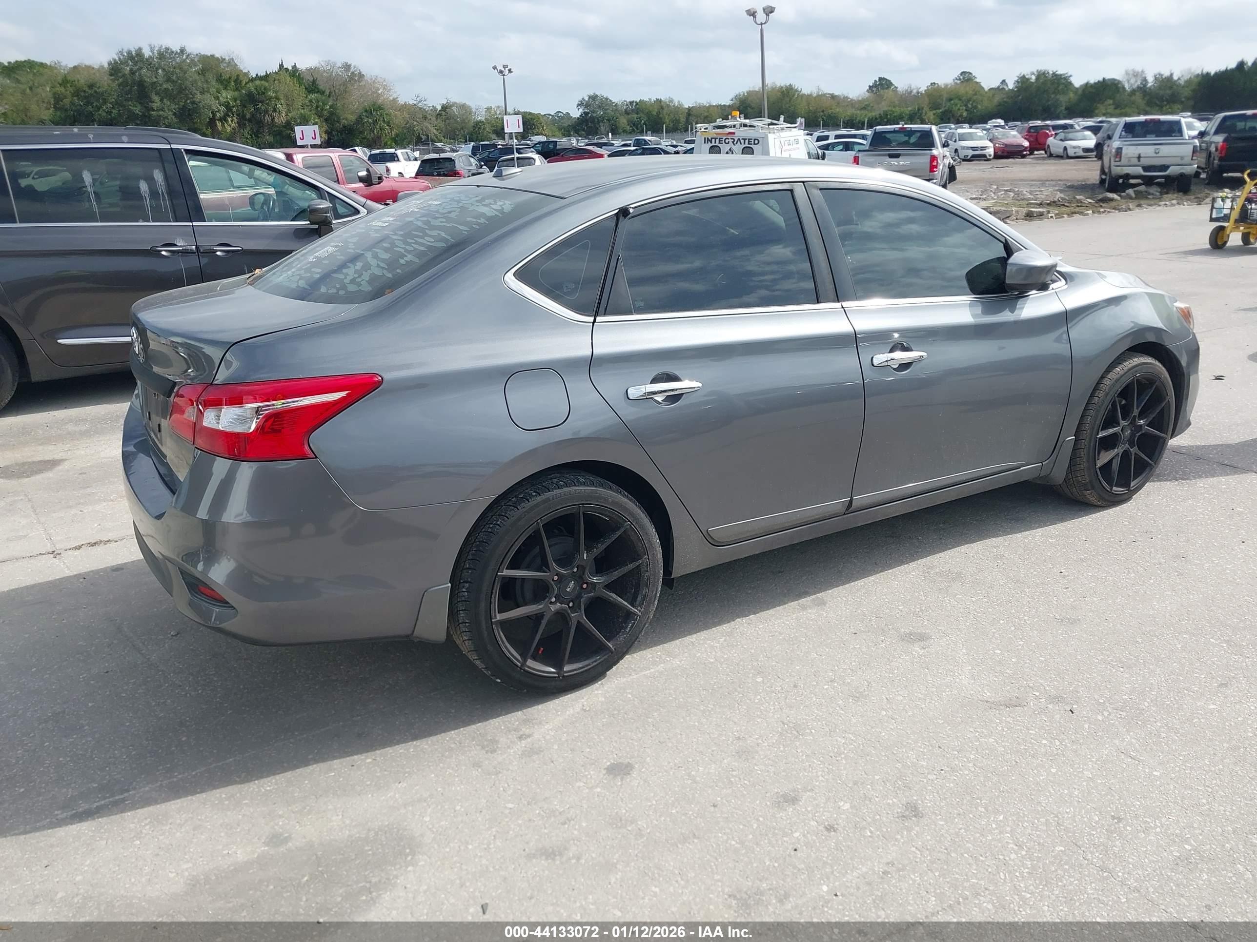 NISSAN SENTRA image 4