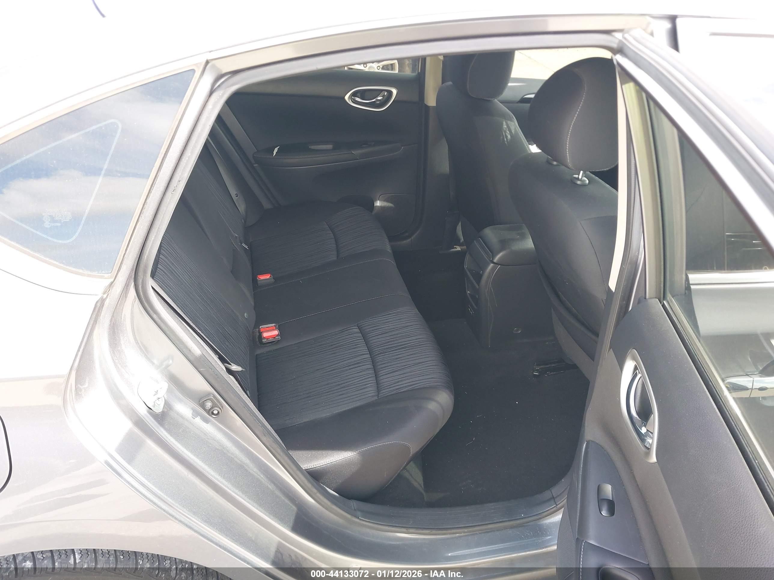NISSAN SENTRA image 8