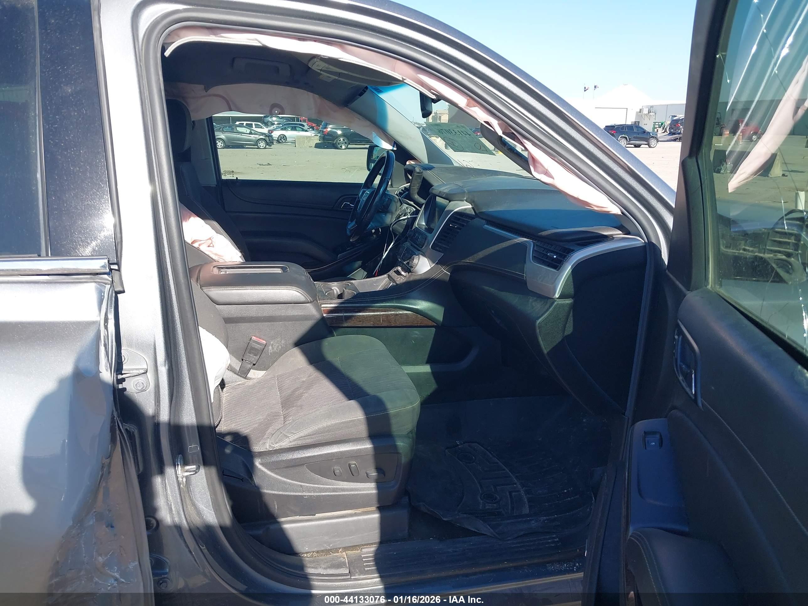 GMC YUKON image 5