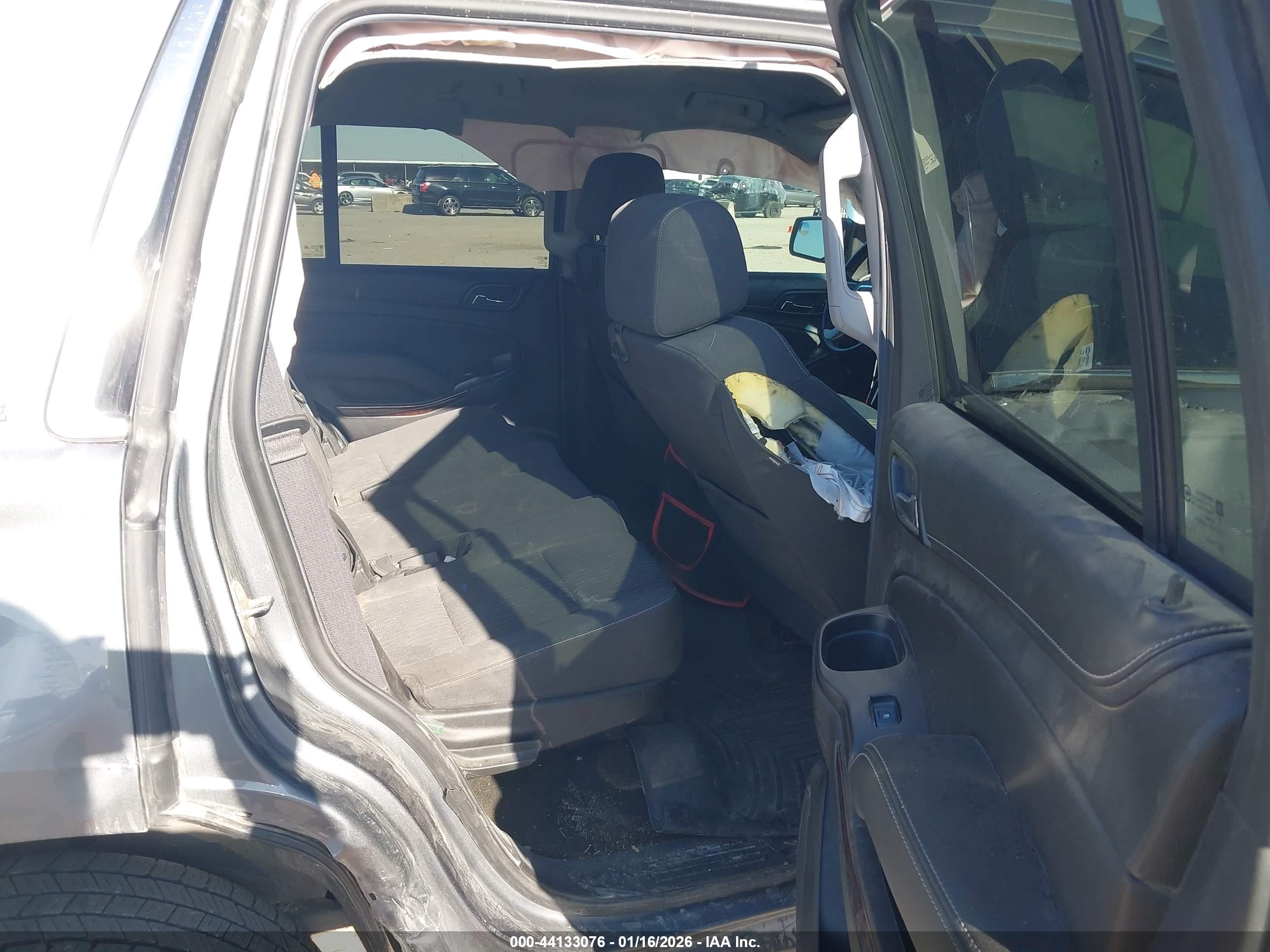 GMC YUKON image 8